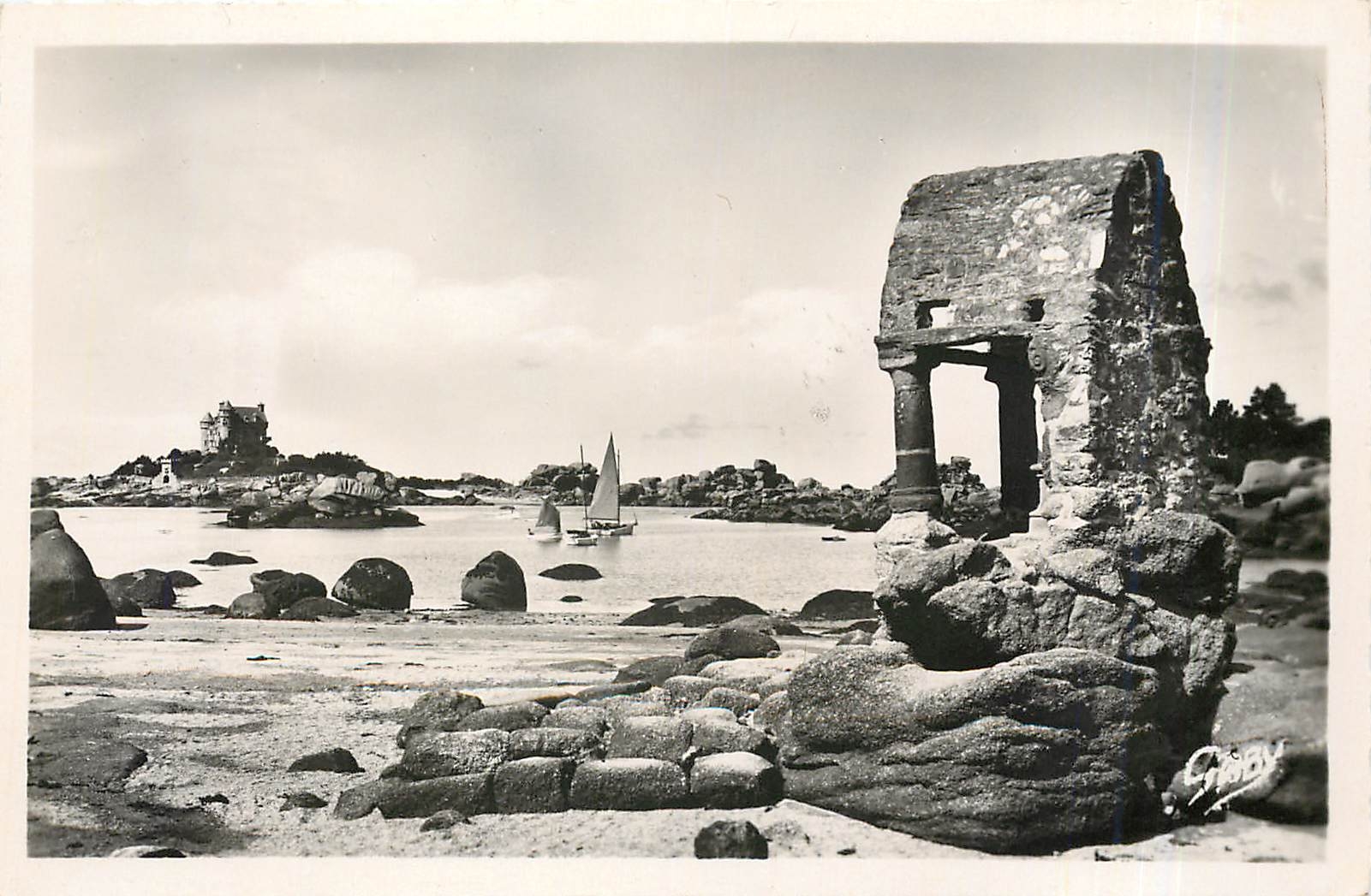 CPA Ploumanac'h C du N Oratoire de Saint Guirec