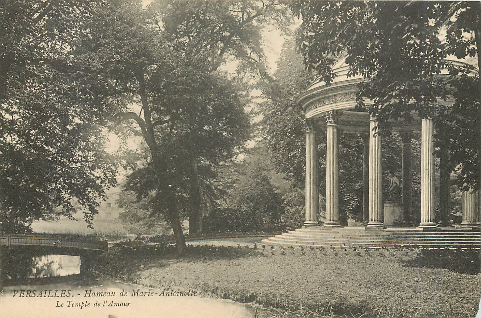 CPA Versailles Hameau de Marie Antoinette Le Temple de l'Amour 