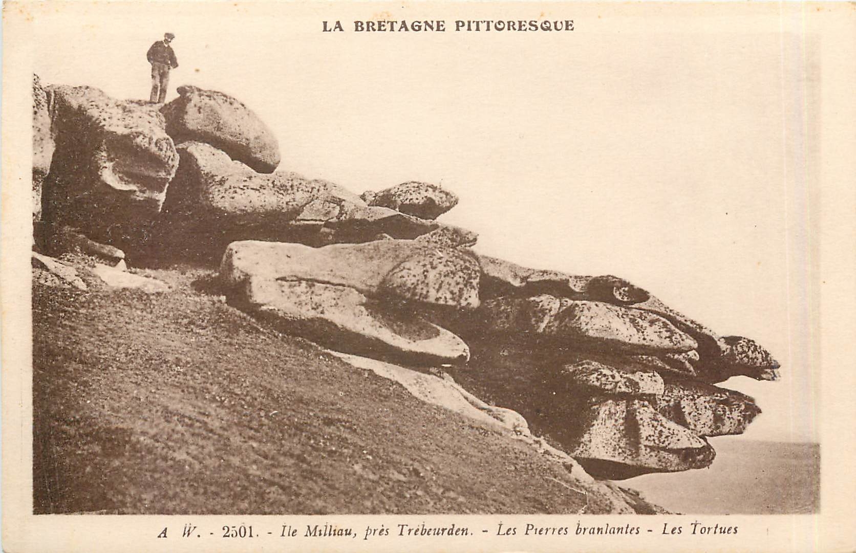 CPA La Bretagne Pittoresque Ile Milliau pres Trebeurden Les Pierres Branlantes Les Tortues