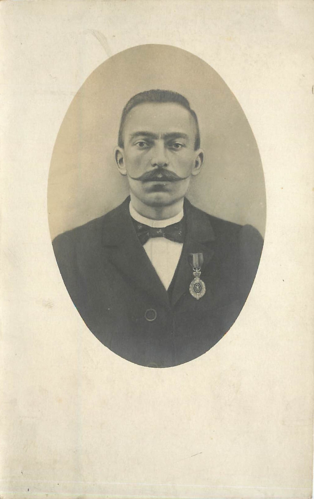 CARTE PHOTO Homme Medaille