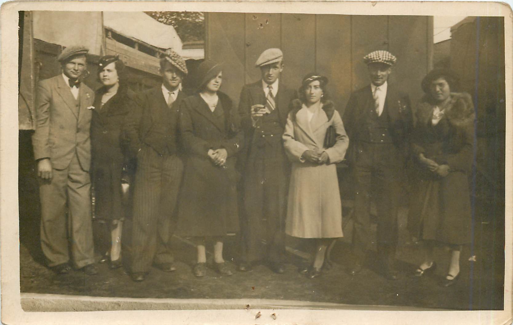 CARTE PHOTO Personnages