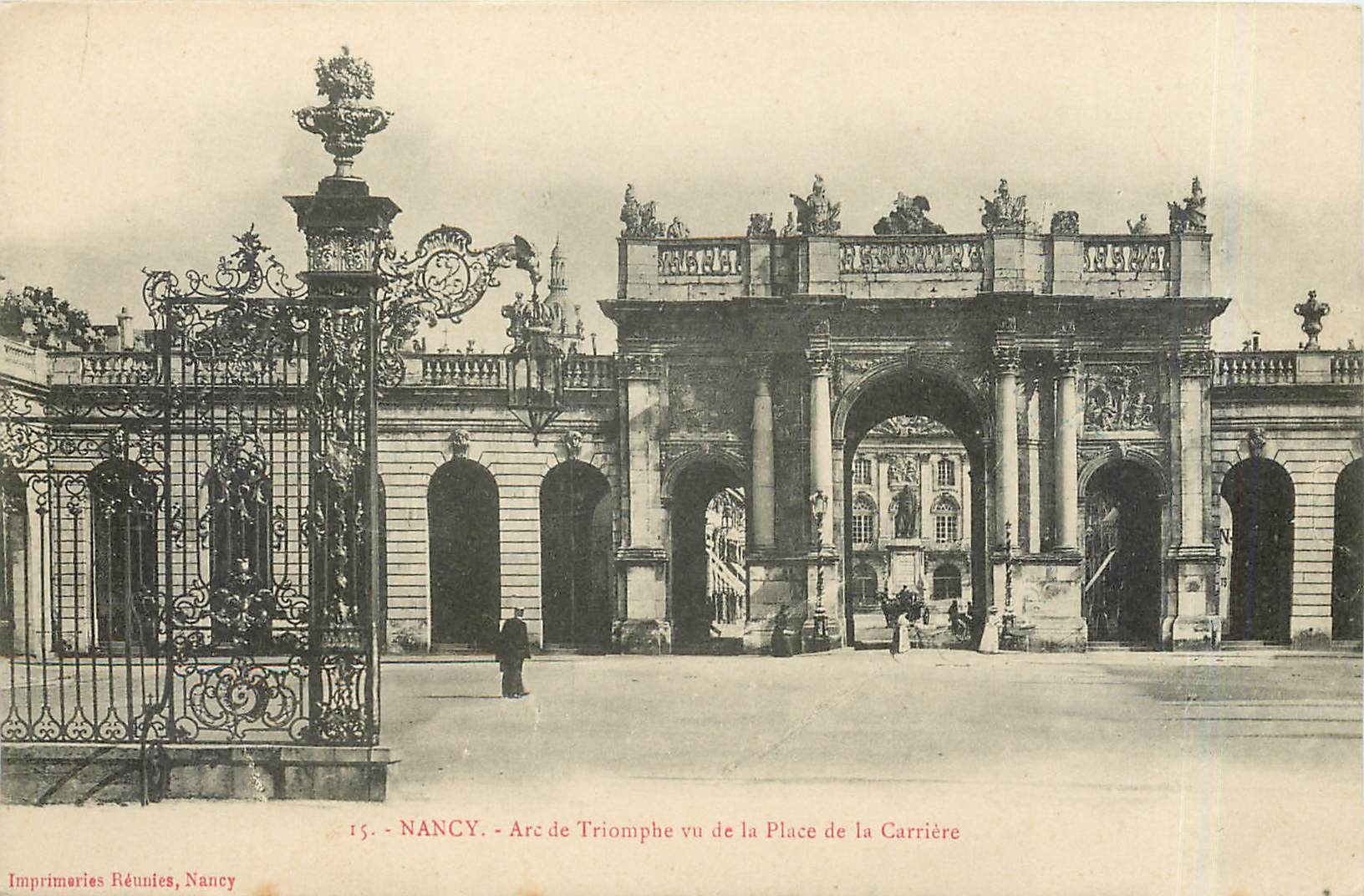 CPA Nancy Arc de Triomphe vu de la Place de la Carriere 