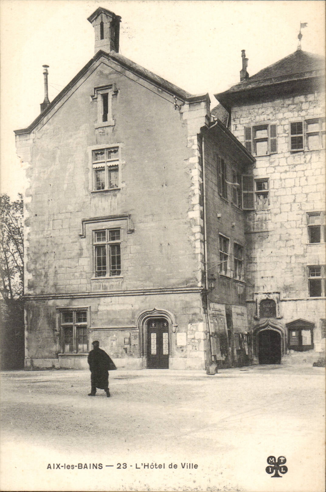 Aix les Bains CPA the town hall