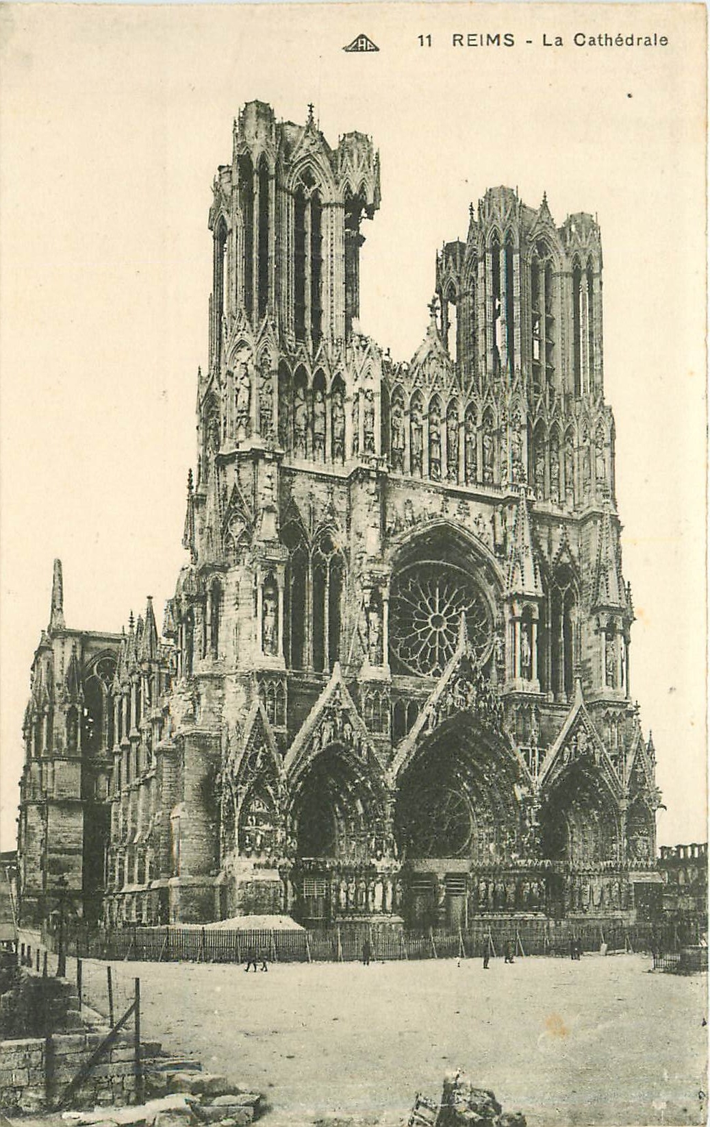 CPA Reims la Cathedrale 
