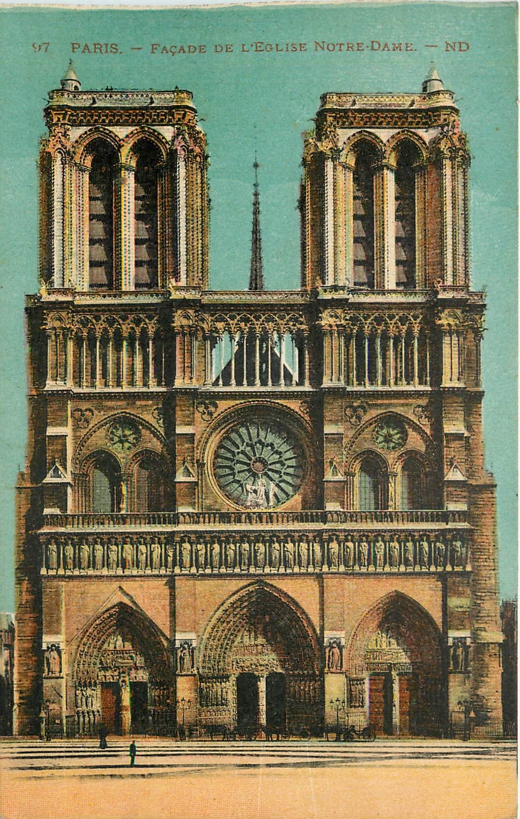 CPA Paris Facade de l'Eglise Notre Dame 