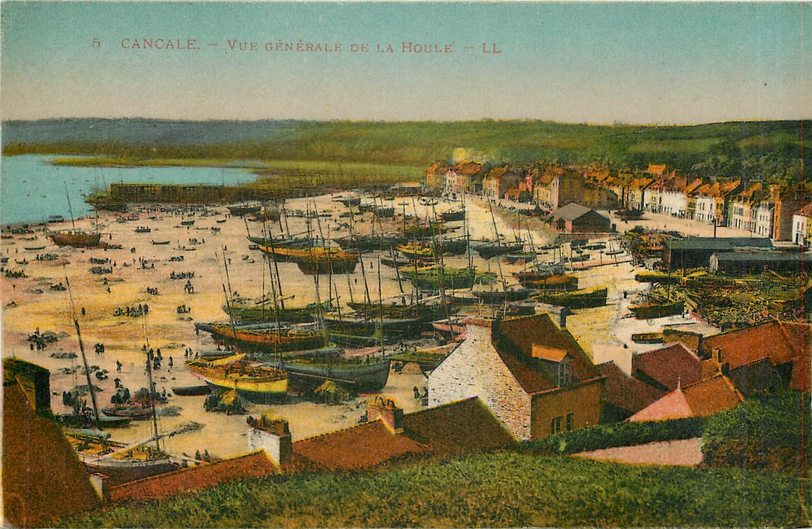 CPA Cancale vue generale de la Houle Bateaux