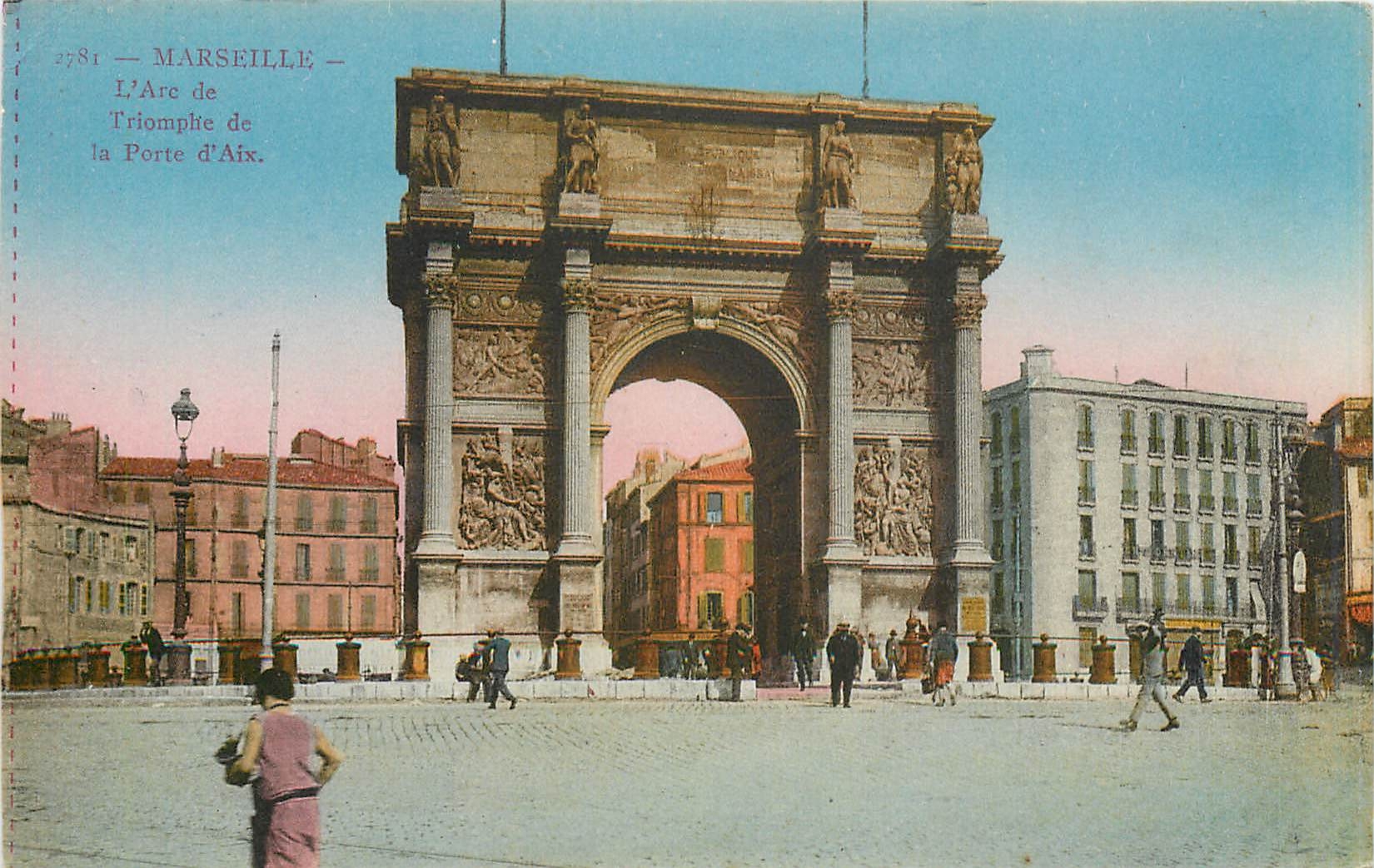 CPA Marseille l'Arc de triomphe de la Porte d'Aix 