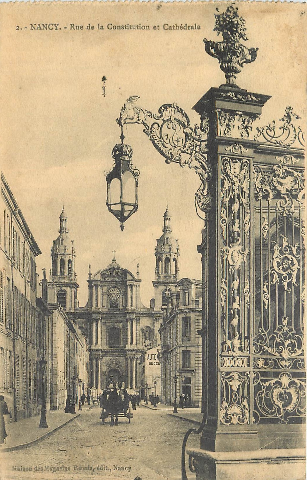 CPA Nancy rue de la constitution et Cathedrale 