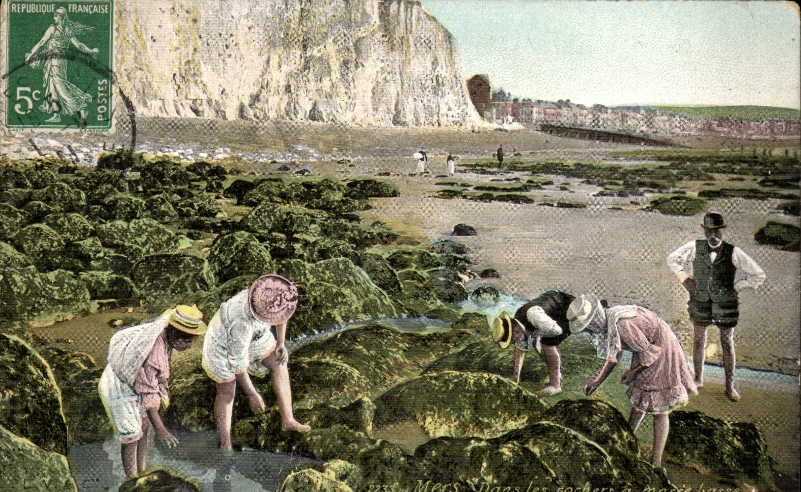 Mers CPA In the rocks has low tide