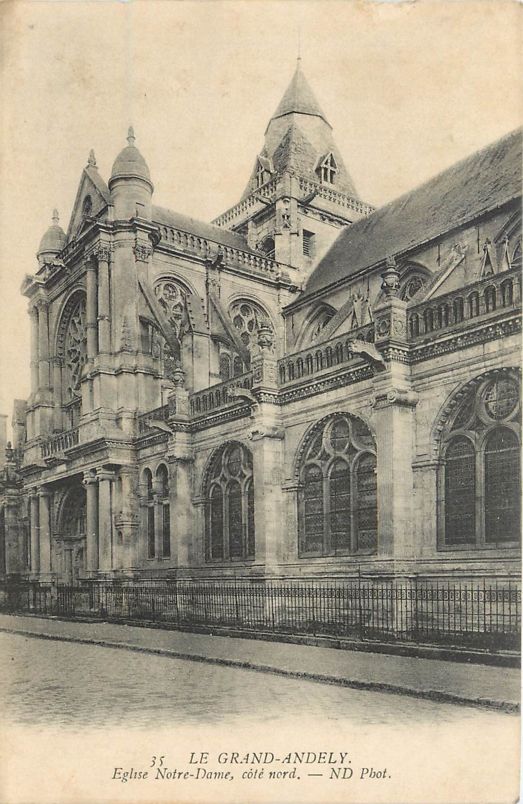 CPA Le Grand Andely Eglise Notre Dame cote nord