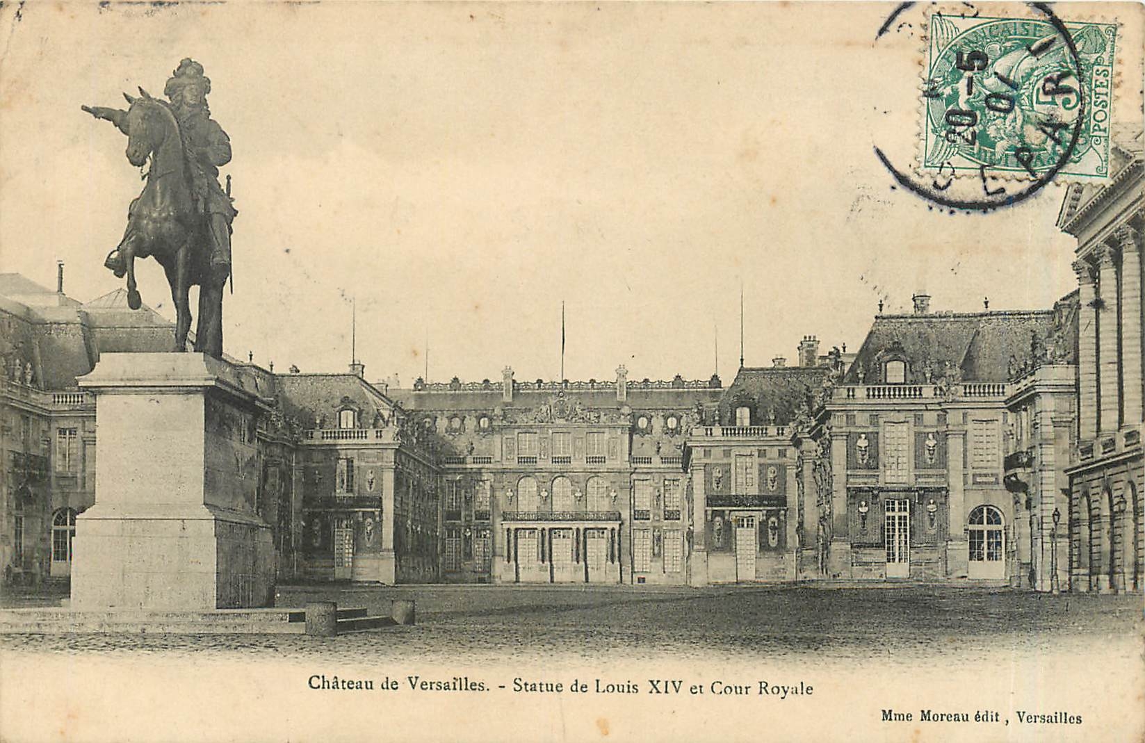 CPA Chateau de Versailles statue de Louis XIV et cour royale 
