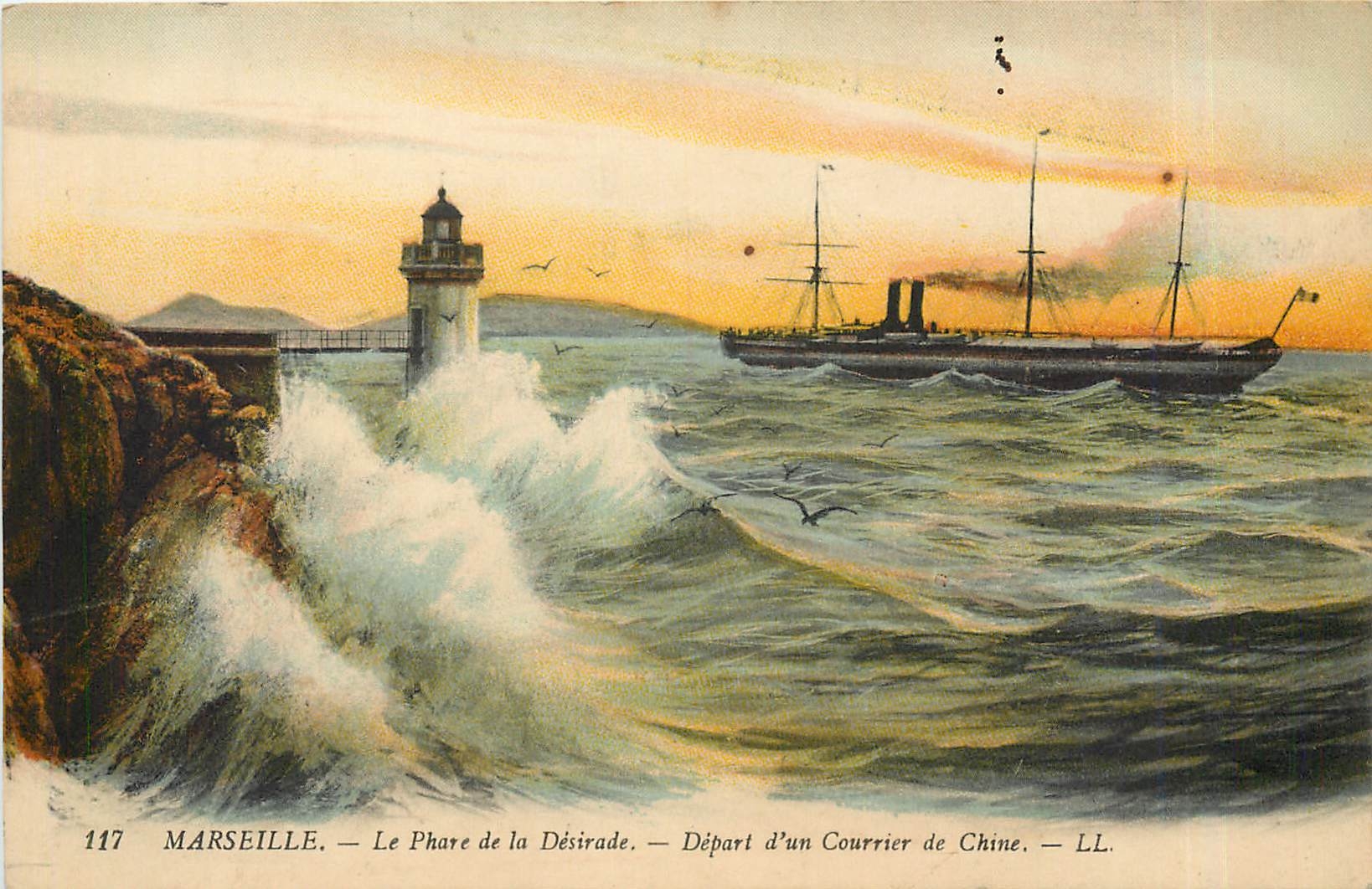 CPA Marseille le Phare de la Desirade depart d'un Courrier de Chine Bateau China