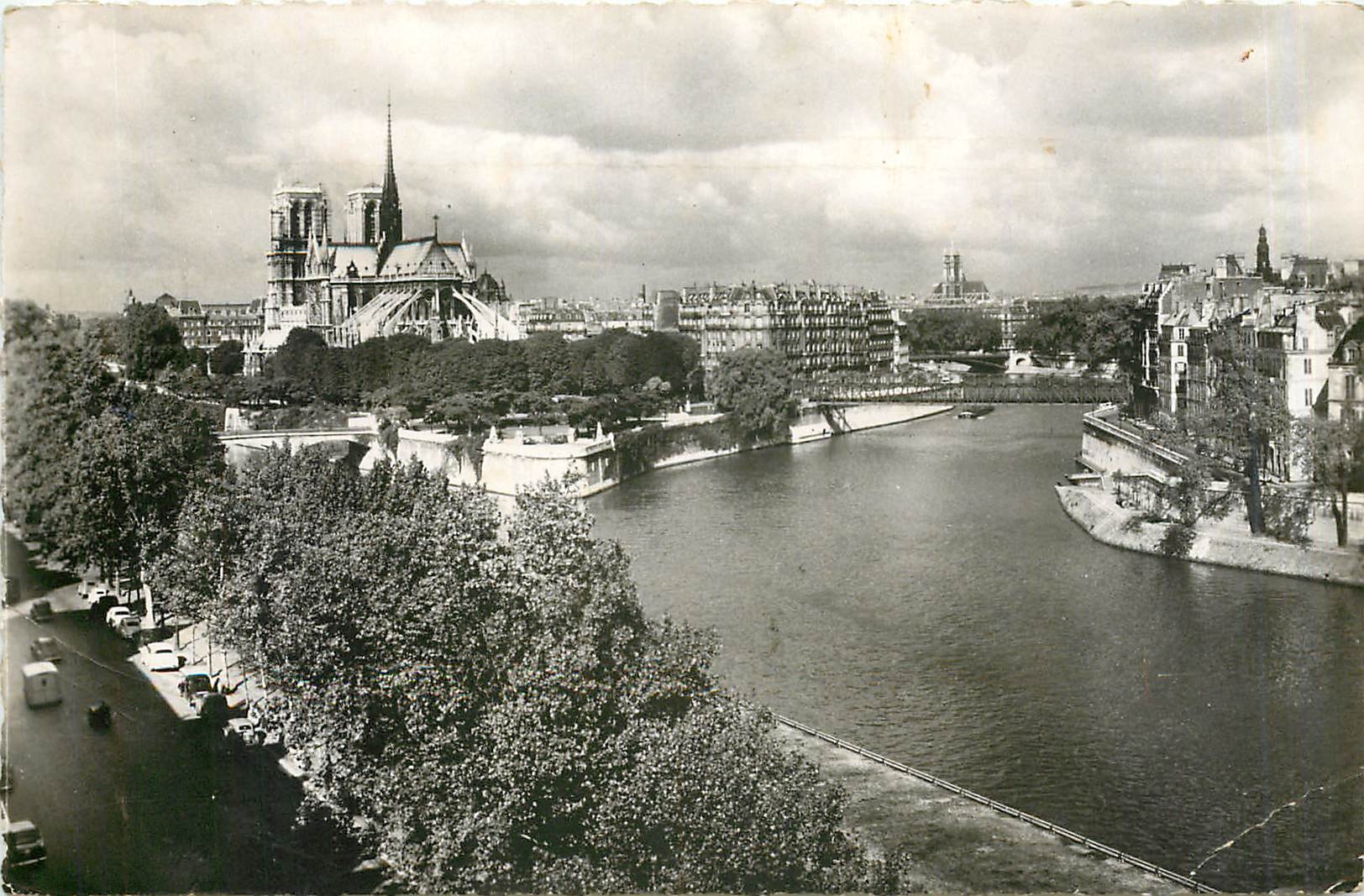 CPM Paris la Scene et Notre Dame 