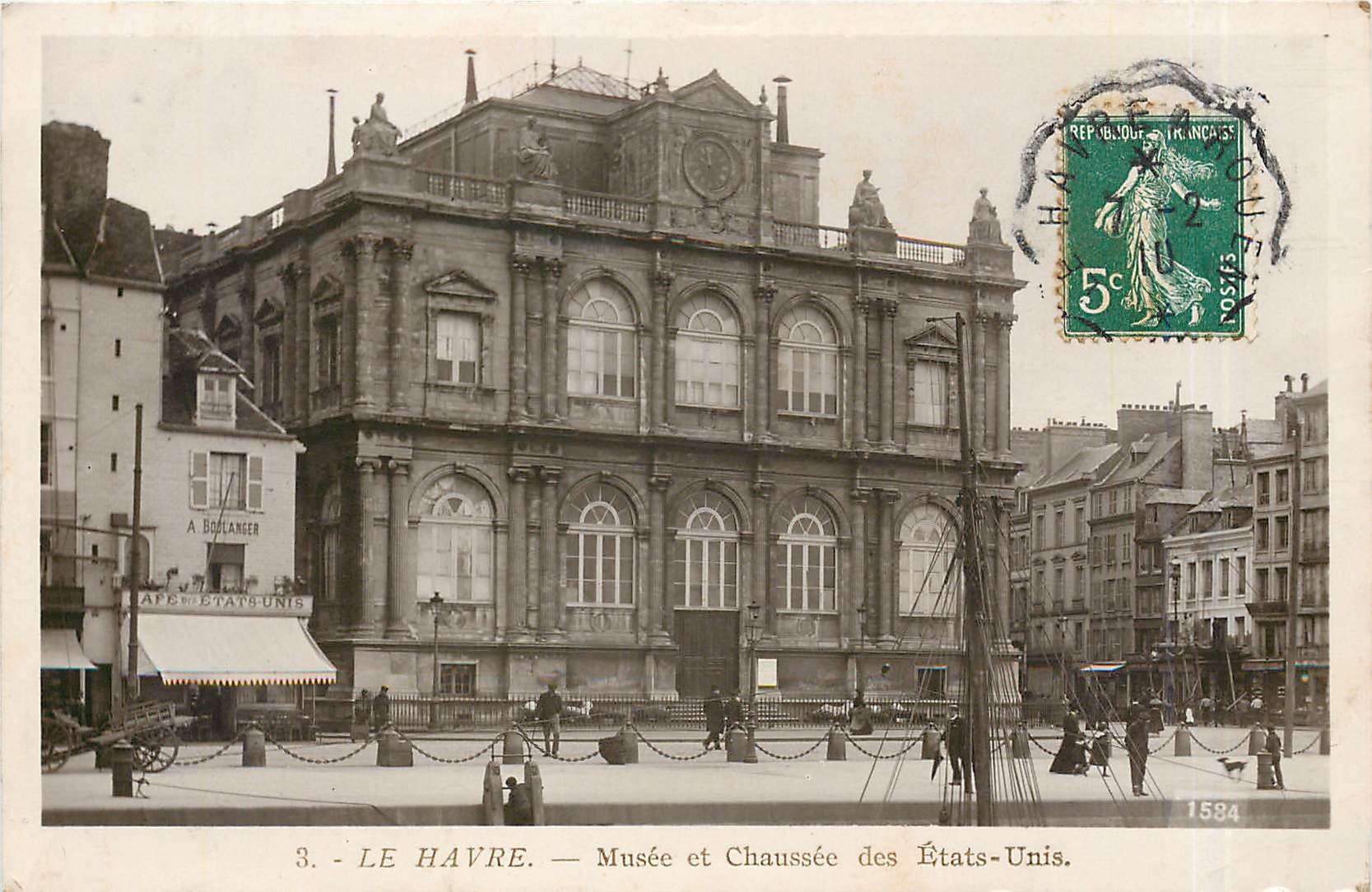 CPA Le Havre Musee et Chausee des Etats Unis