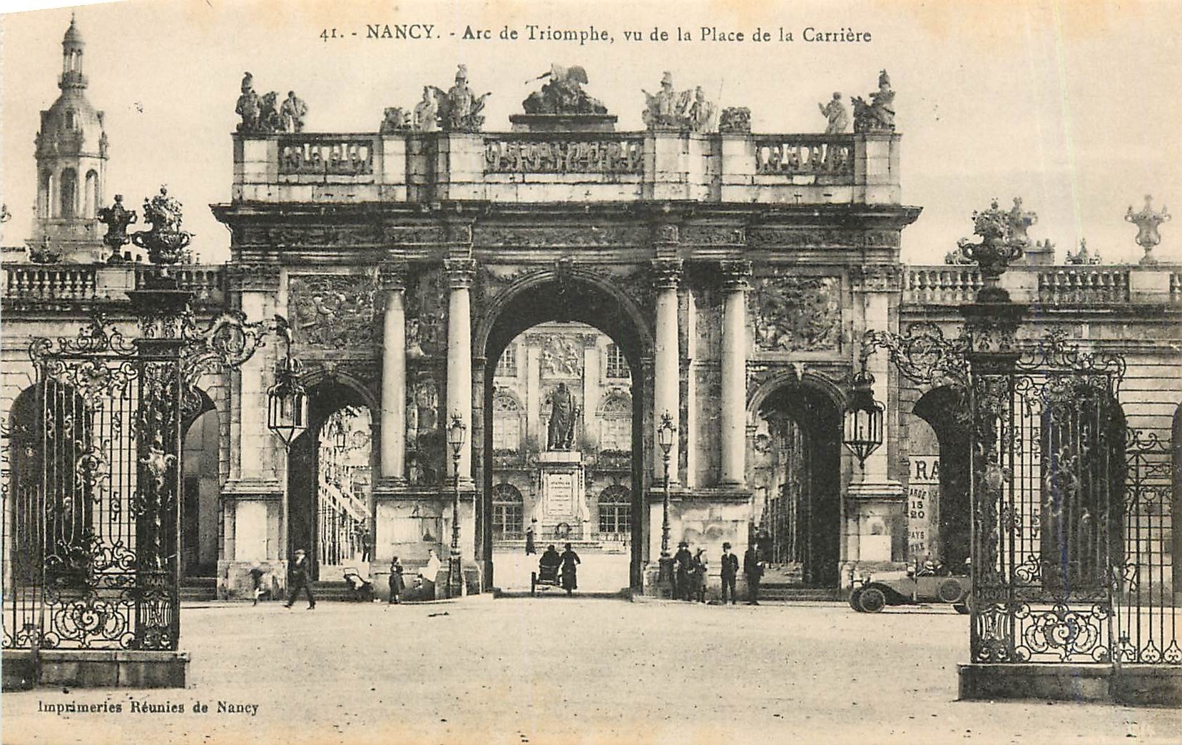 CPA Nancy Arc de Triomphe vu de la Place de la Cariere