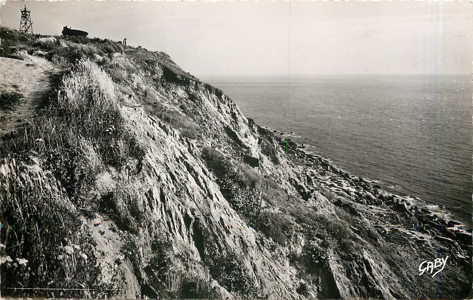 CPM Le Cap Gris Nez P de C La Pointe et le Phare