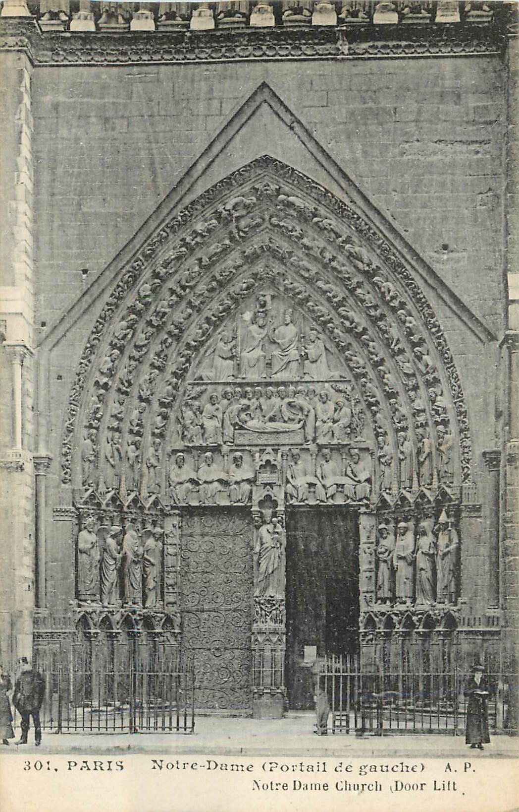 CPA Paris - Notre-Dame Portail de gauche