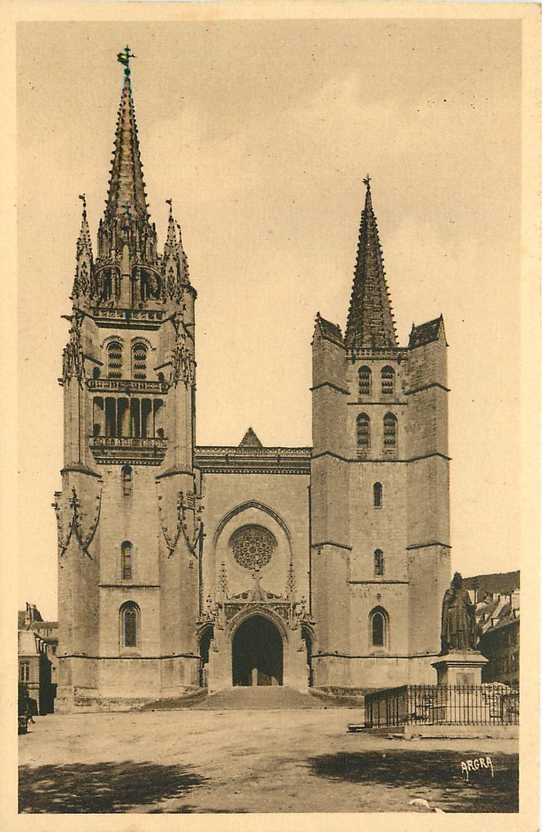 CPA Mende  -  La Cathedrale
