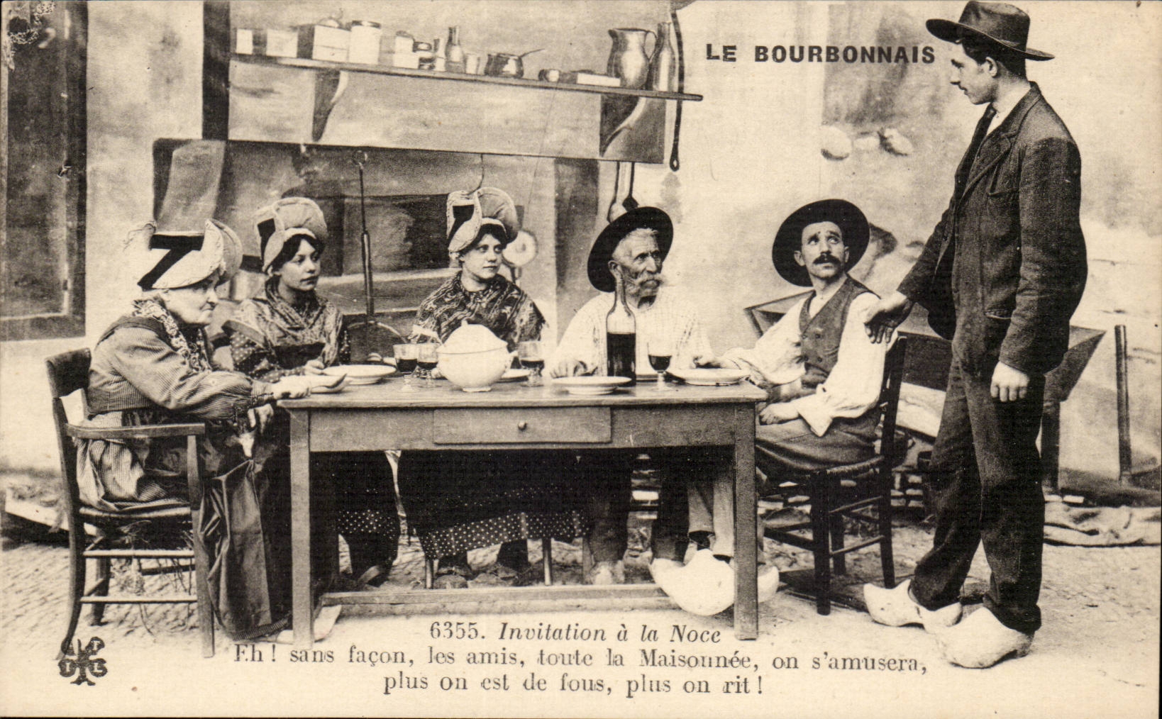 CPA Bourbonnais Invitation with the wedding (folklore caps costume)