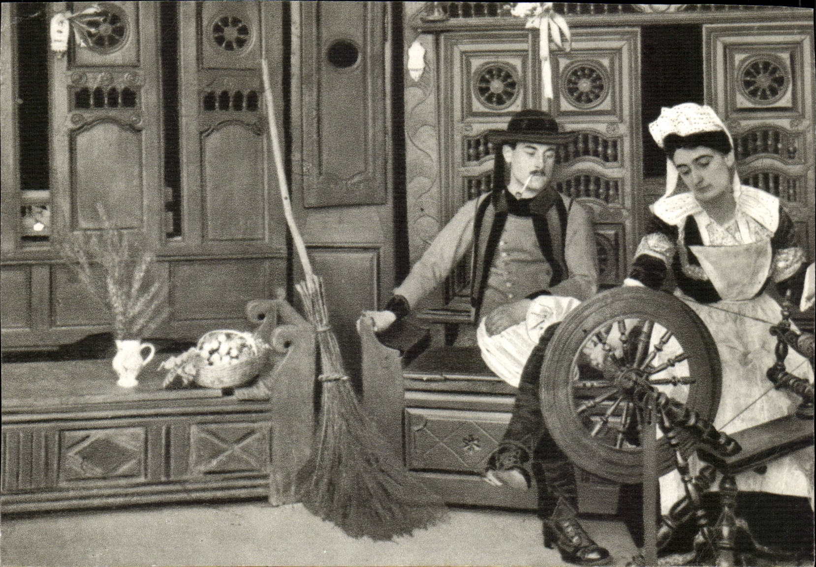 CPSM Around the Breton beds Close to the wheel (folklore caps costume)