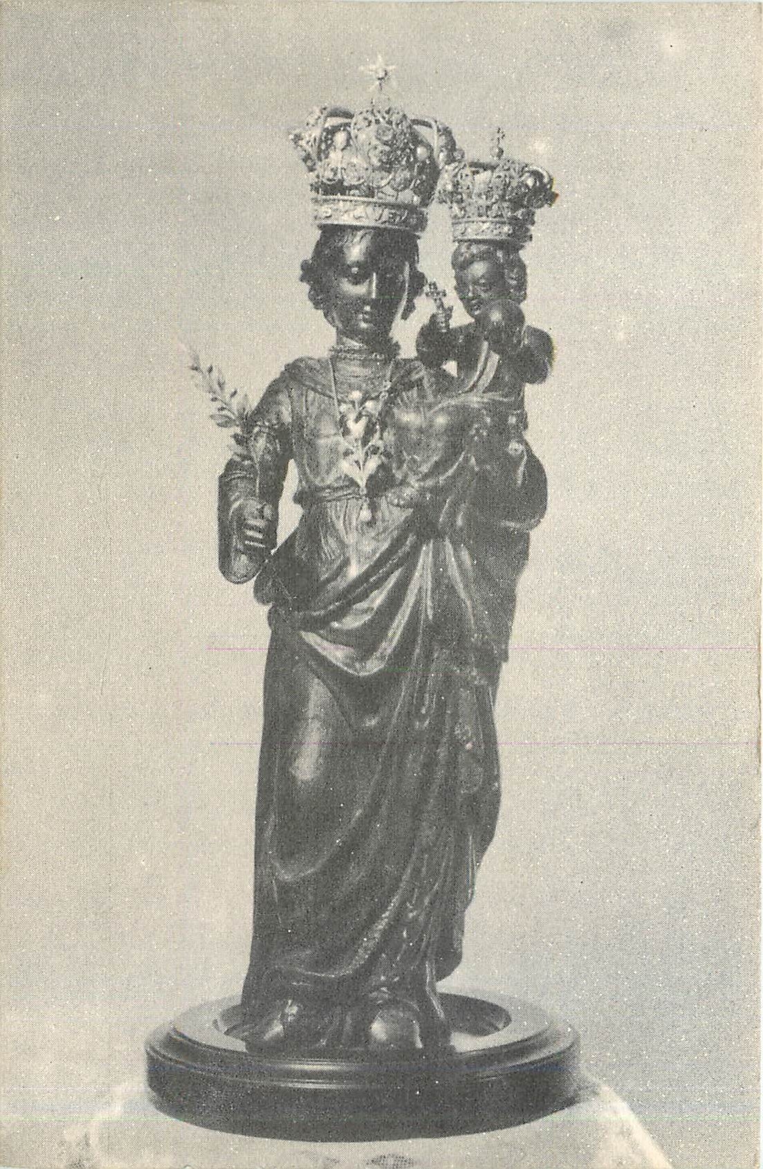 CPA La Statue miraculeuse de N D de Paix veneree dans la Chapelle du Couvent 