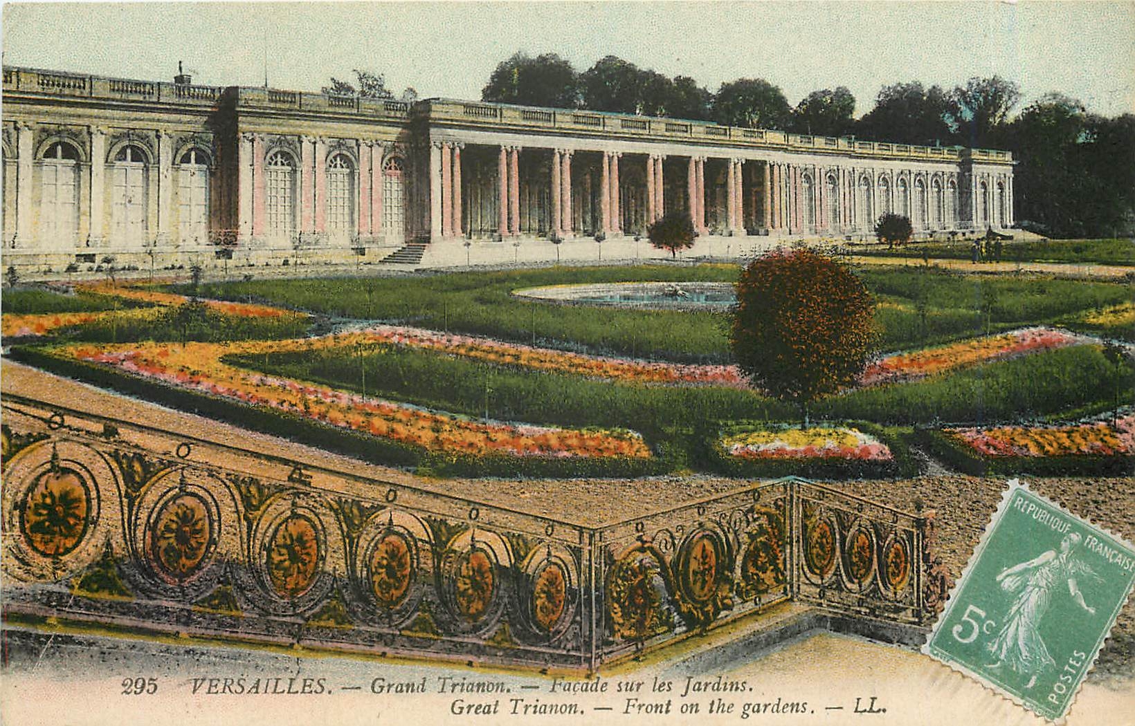 CPA Versailles grand Trianon facade sur les jardins 