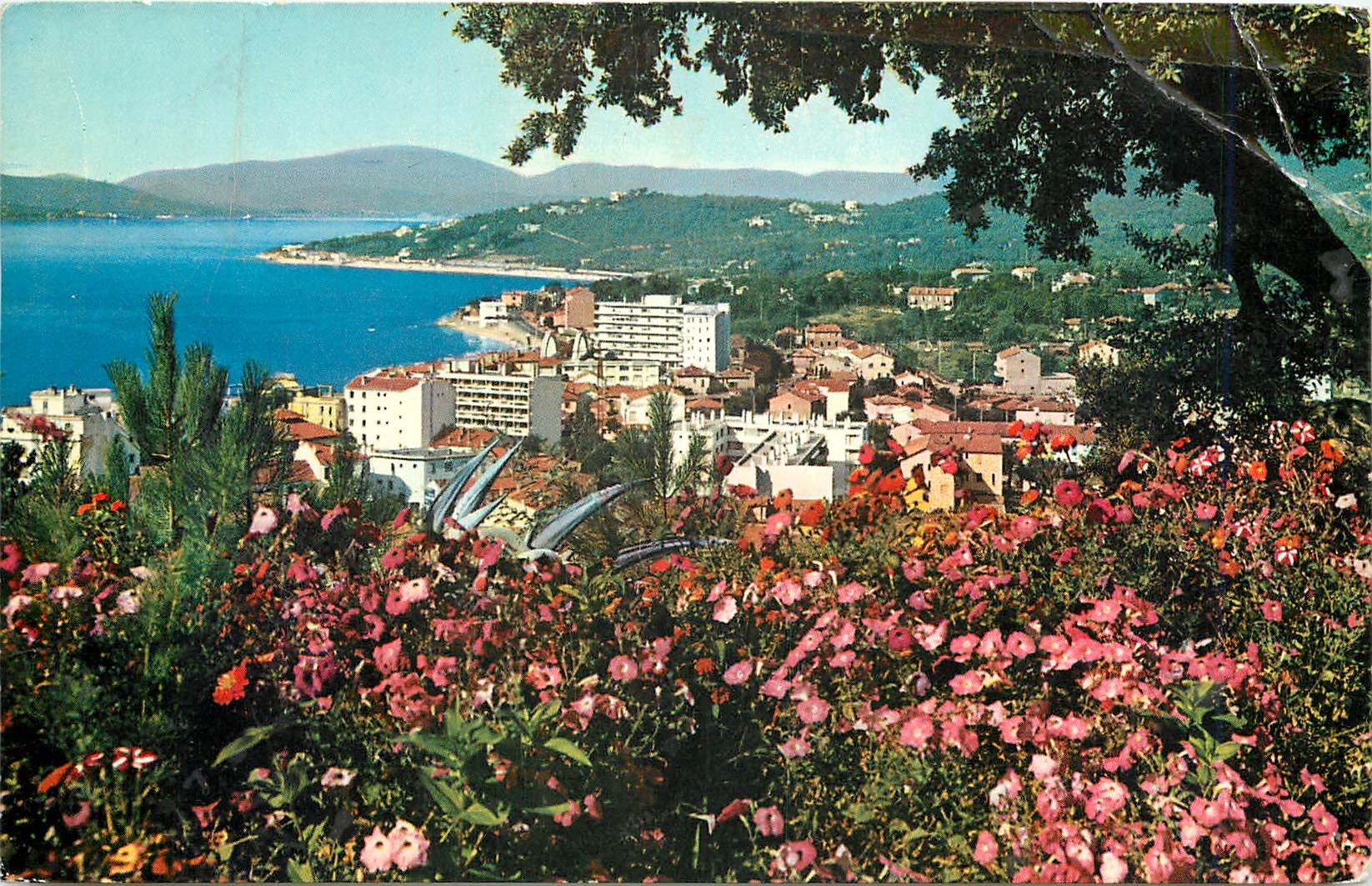 CPM La Cote d'Azur Sainte Maxime sur Mer Var vue generale