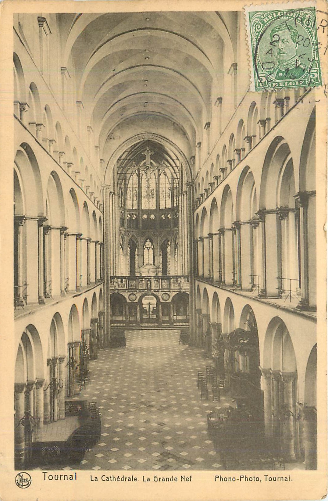 CPA Tournai la Cathedrale la Grande Nef