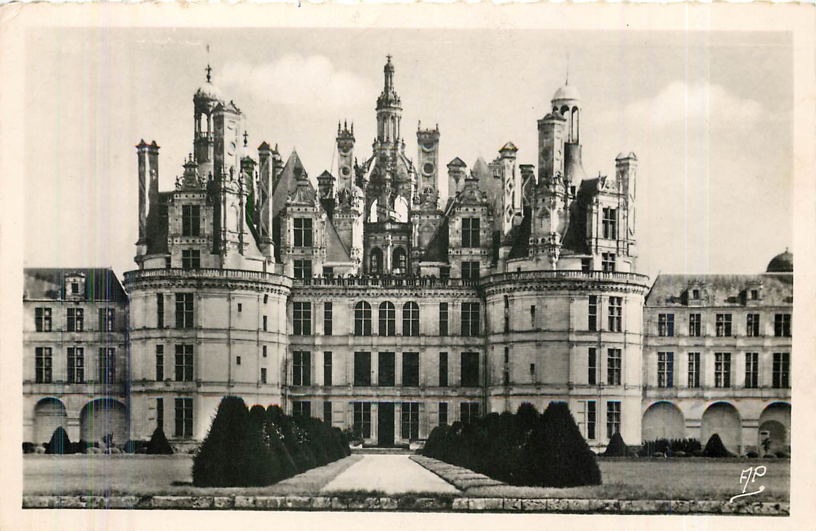 CPA Chambord Loir et Cher le chateau aile centrale facade nord