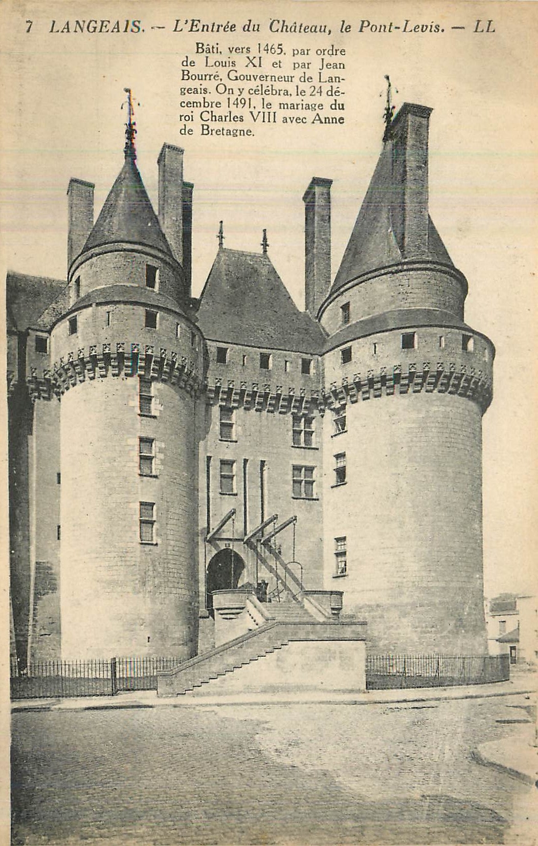 CPA Langeais L'Entree du Chateau Le Pont Levis