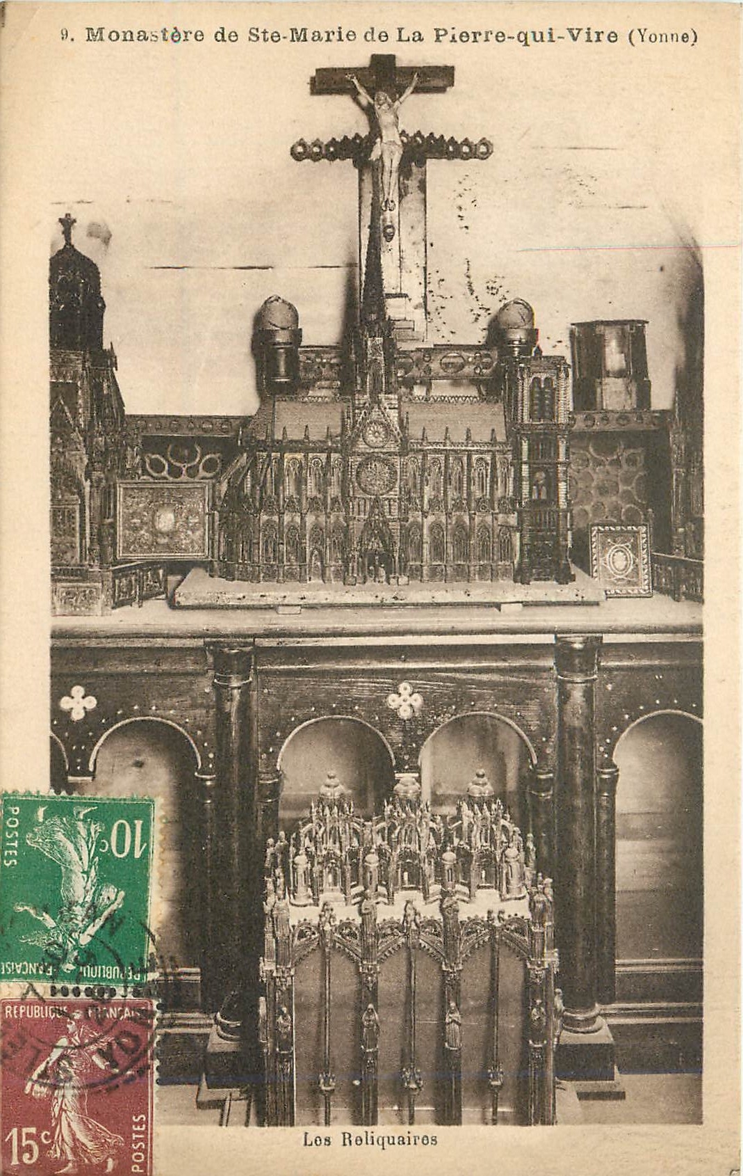 CPA Monastere de Ste Marie de la Pierre qui Vire Yonne Les Reliquaires 