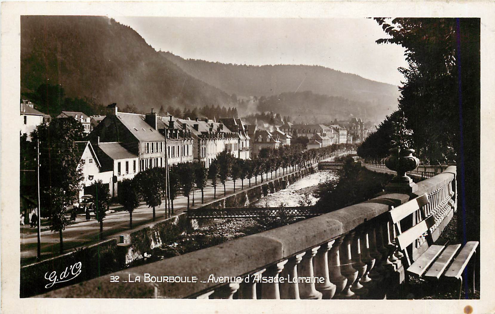 CPA La Bourboule Avenue d'Alsace Lorraine