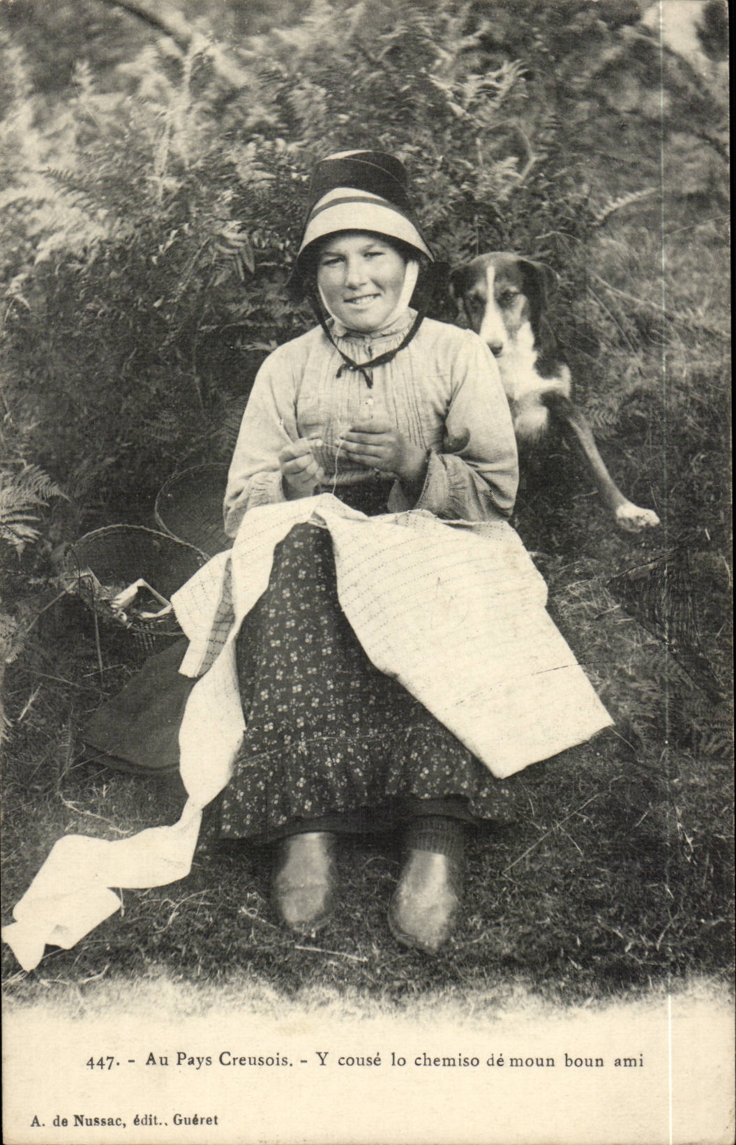 CPA Costume Folklore With the country Creusois Y bends lo chemiso friendly moun boun (dog) TOP
