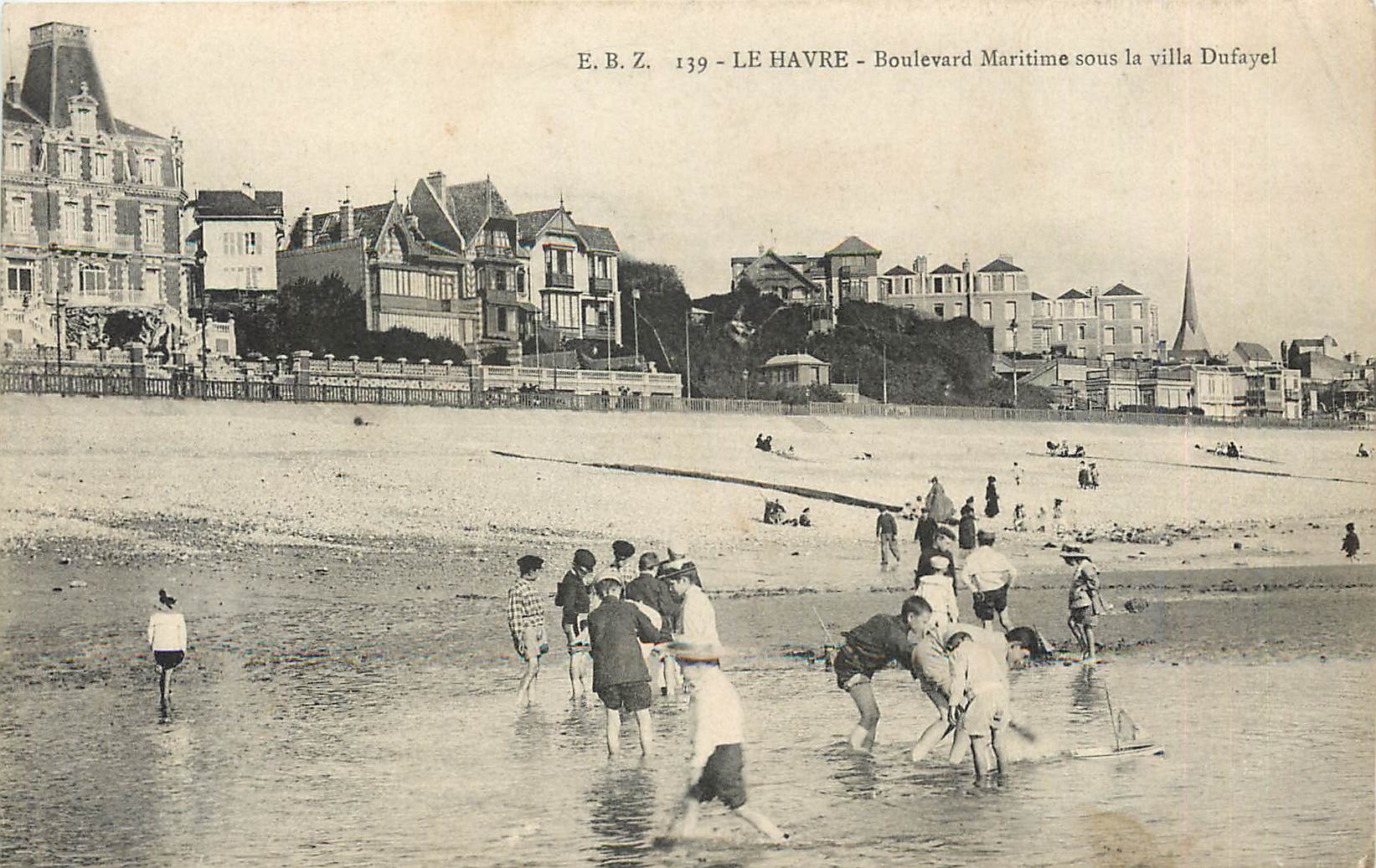 CPA Le Havre - Boulevard Maritime sous la villa Dufayel Enfants
