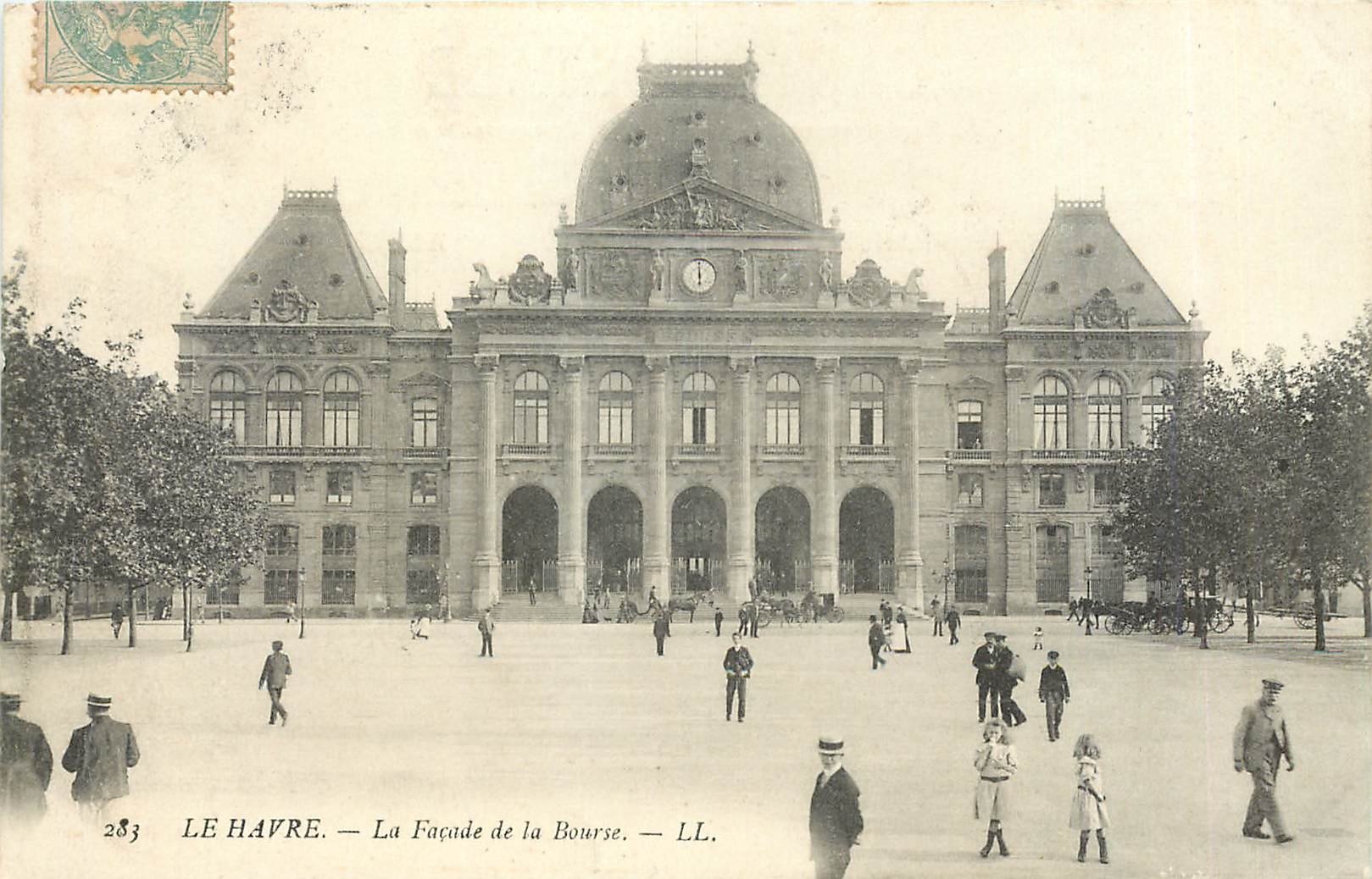 CPA Le Havre la Façade de la Bourse
