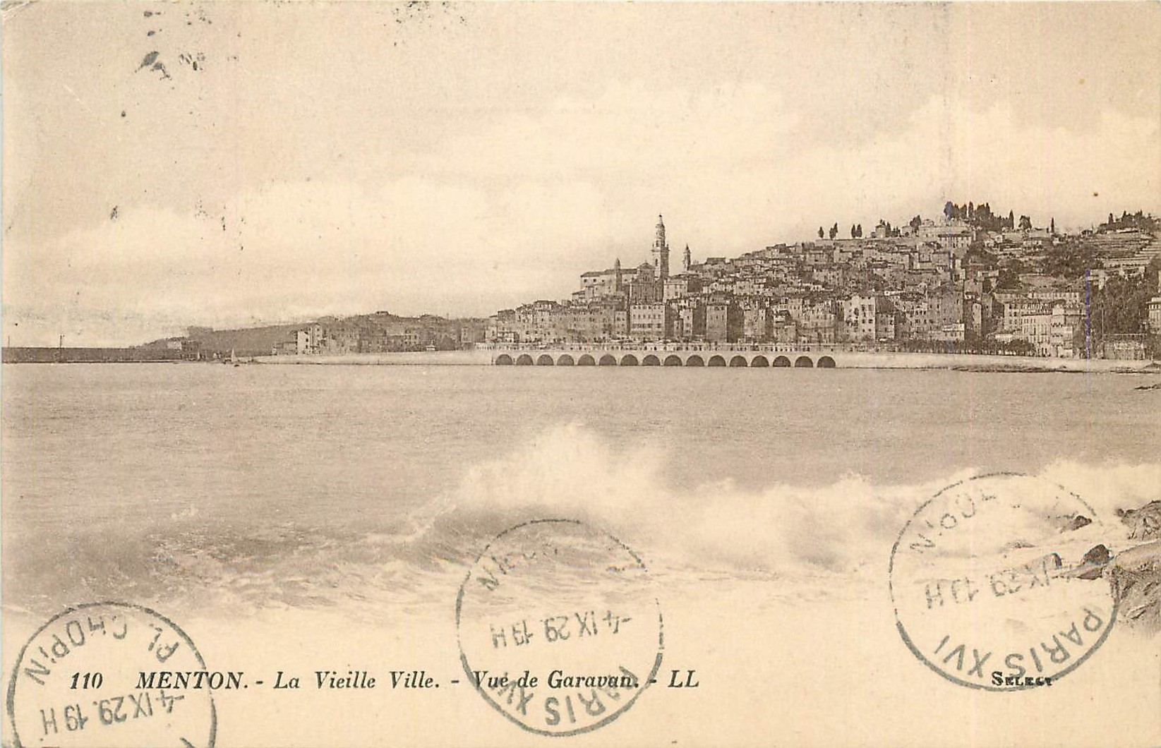 CPA Menton - La Vieille ville - Vue de Garavan