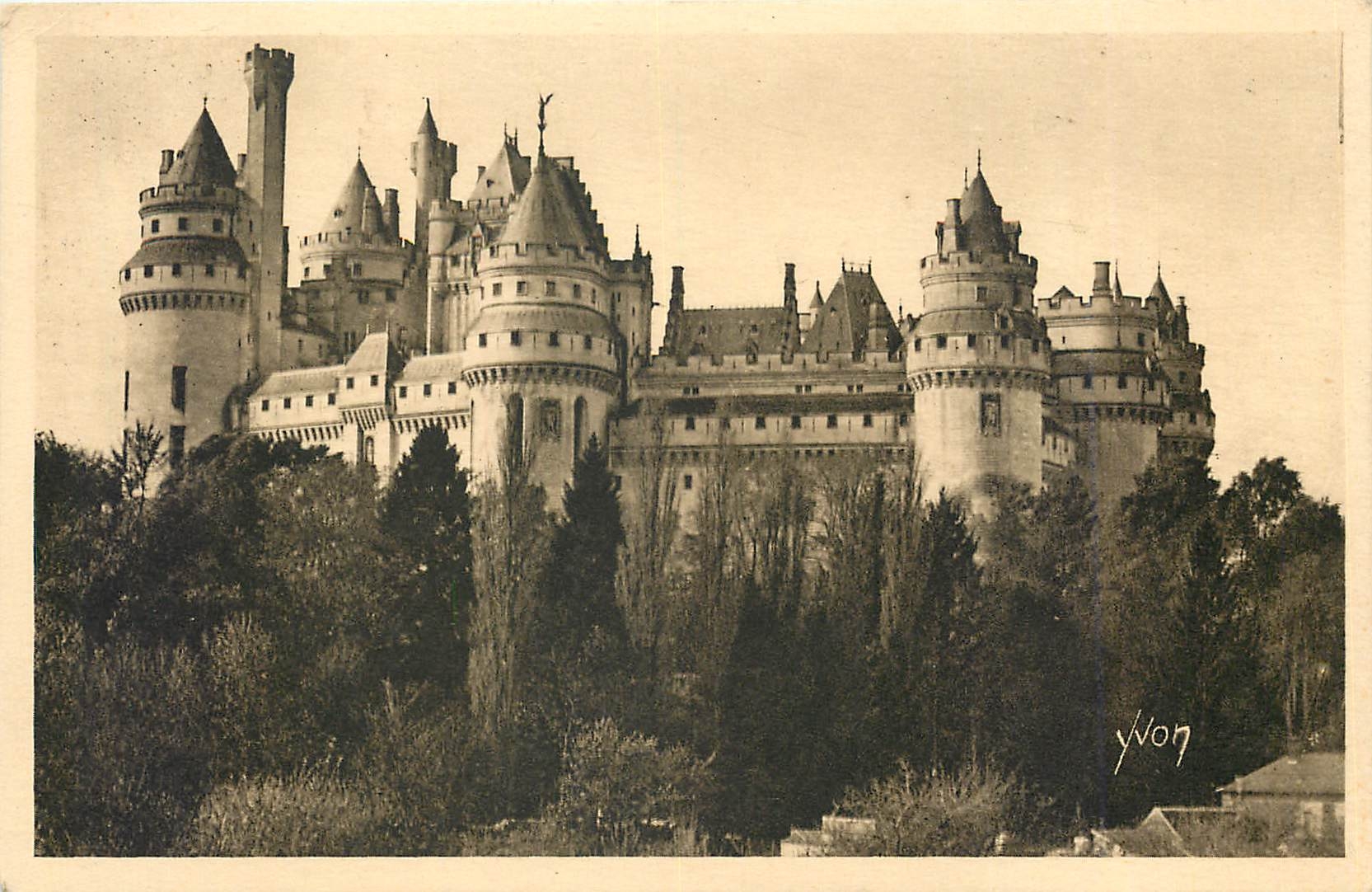 CPA Château de Pierrefonds Oise cote est