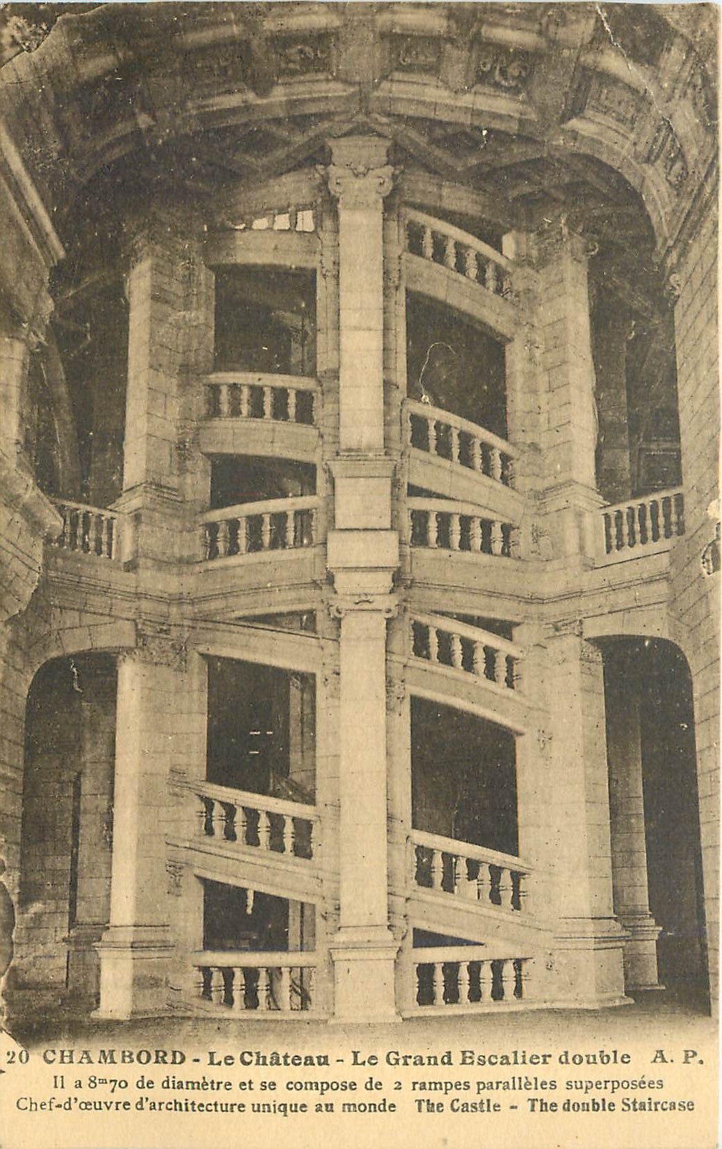 CPA Chambord le château le grand escalier double