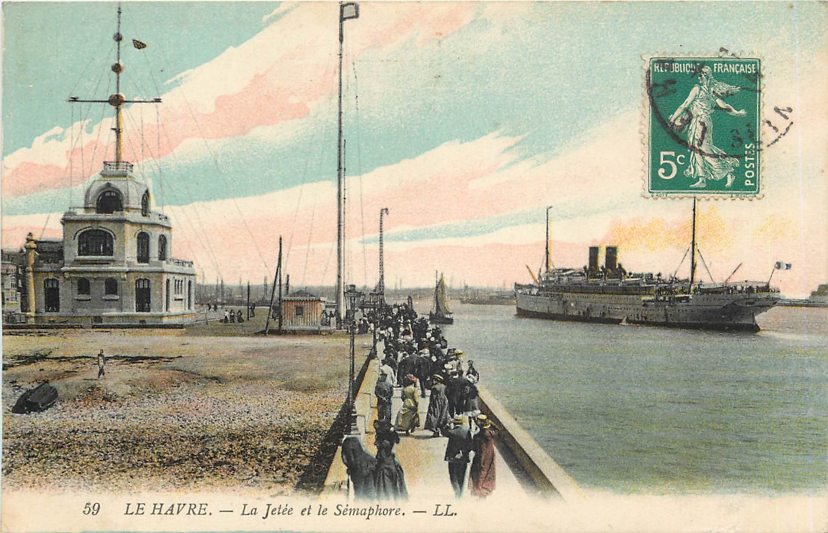 CPA Le Havre la jetee et le semaphore Bateau