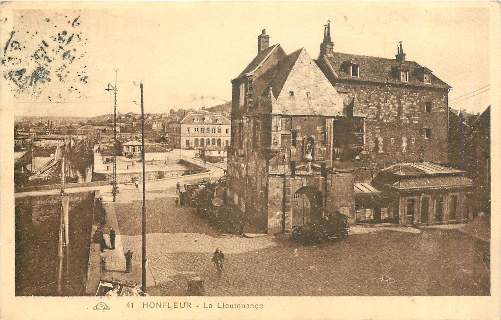 CPA Honfleur la lieutenance