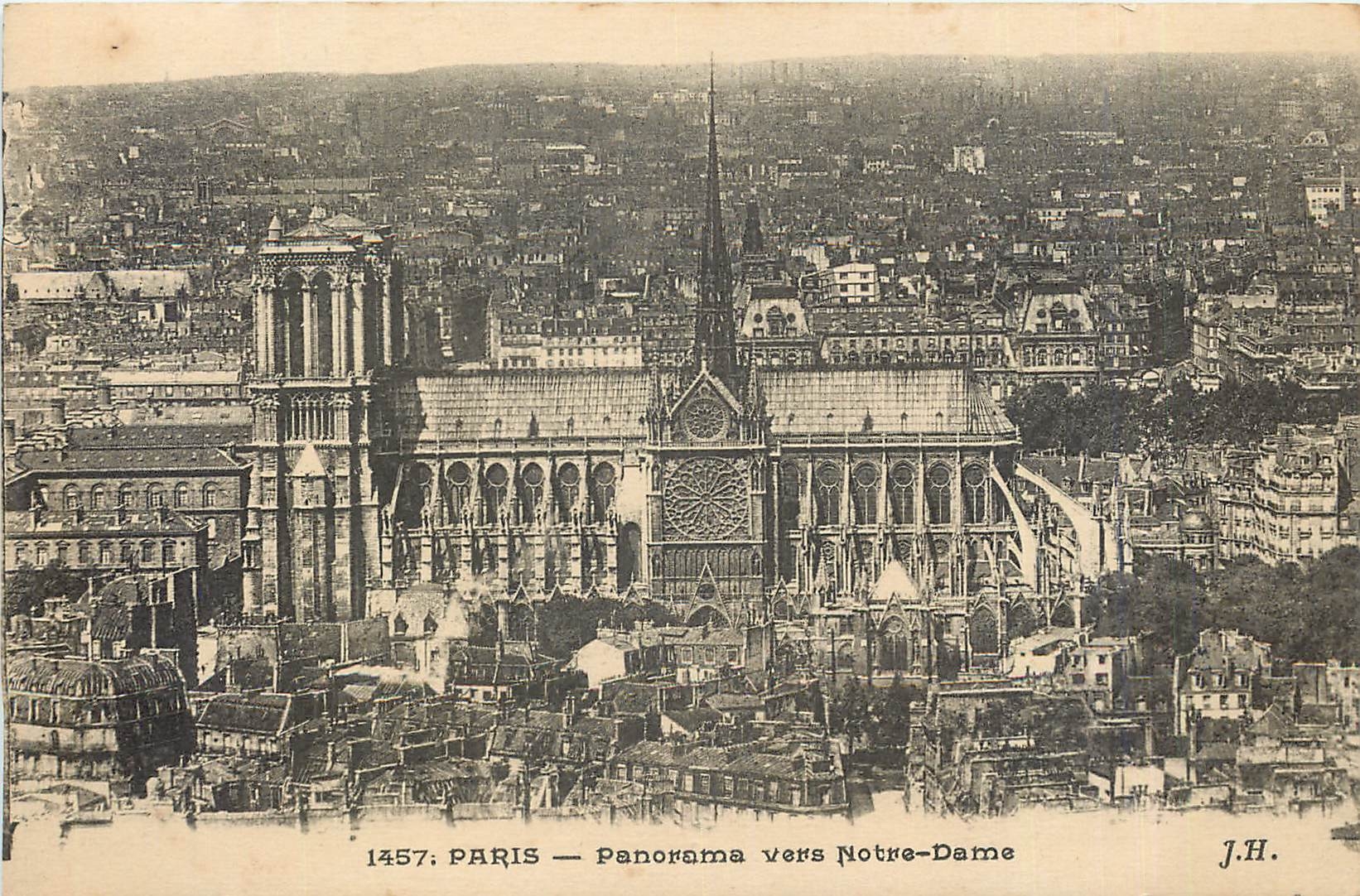 CPA Paris panorama vers Notre-Dame
