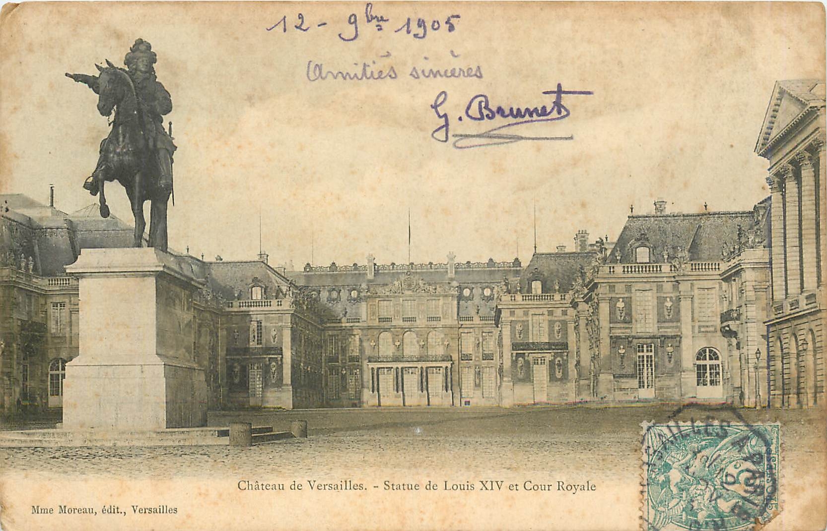 CPA Chateau de Versailles Statue de Louis XIV et Cour Royale 