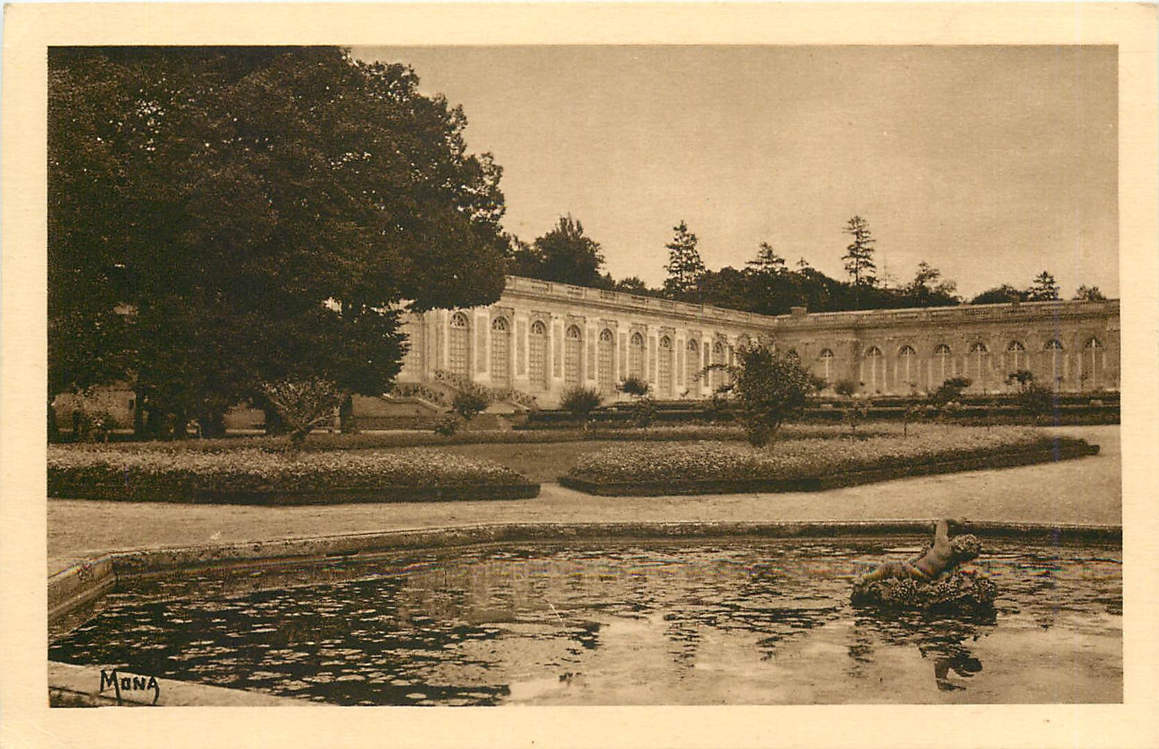 CPA Versailles Le Palais et le Parc du Grand Trianon par Mansart 