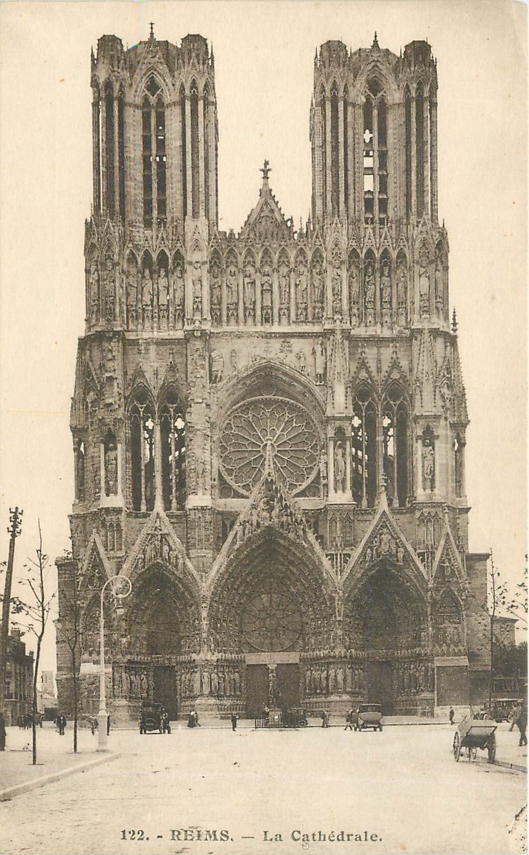 CPA Reims La Cathedrale 
