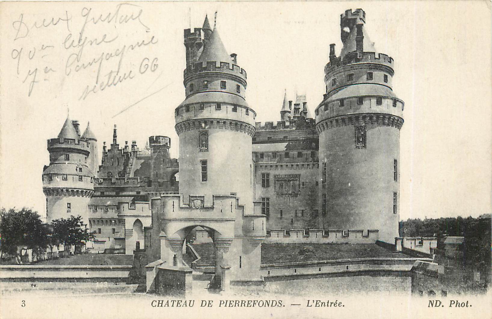 CPA Chateau de Pierrefonds L'Entree
