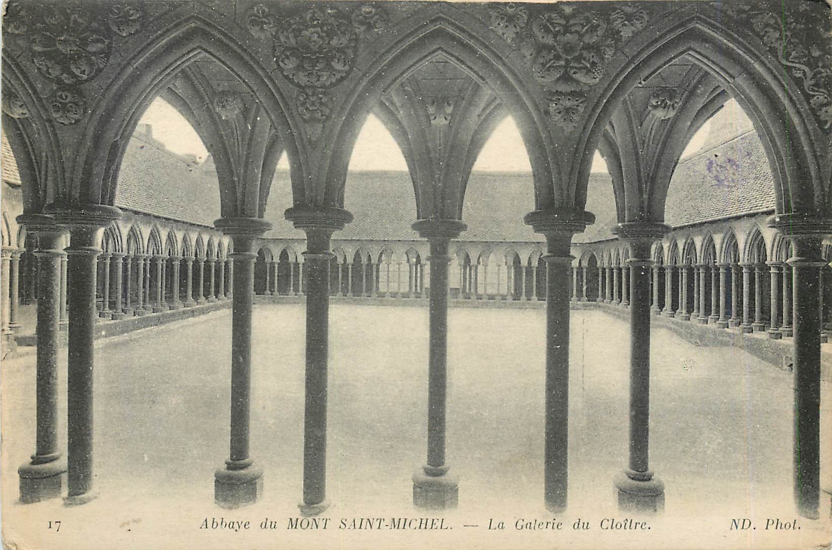 CPA ABBAYE DU MONT ST MICHEL-La galerie du cloitre