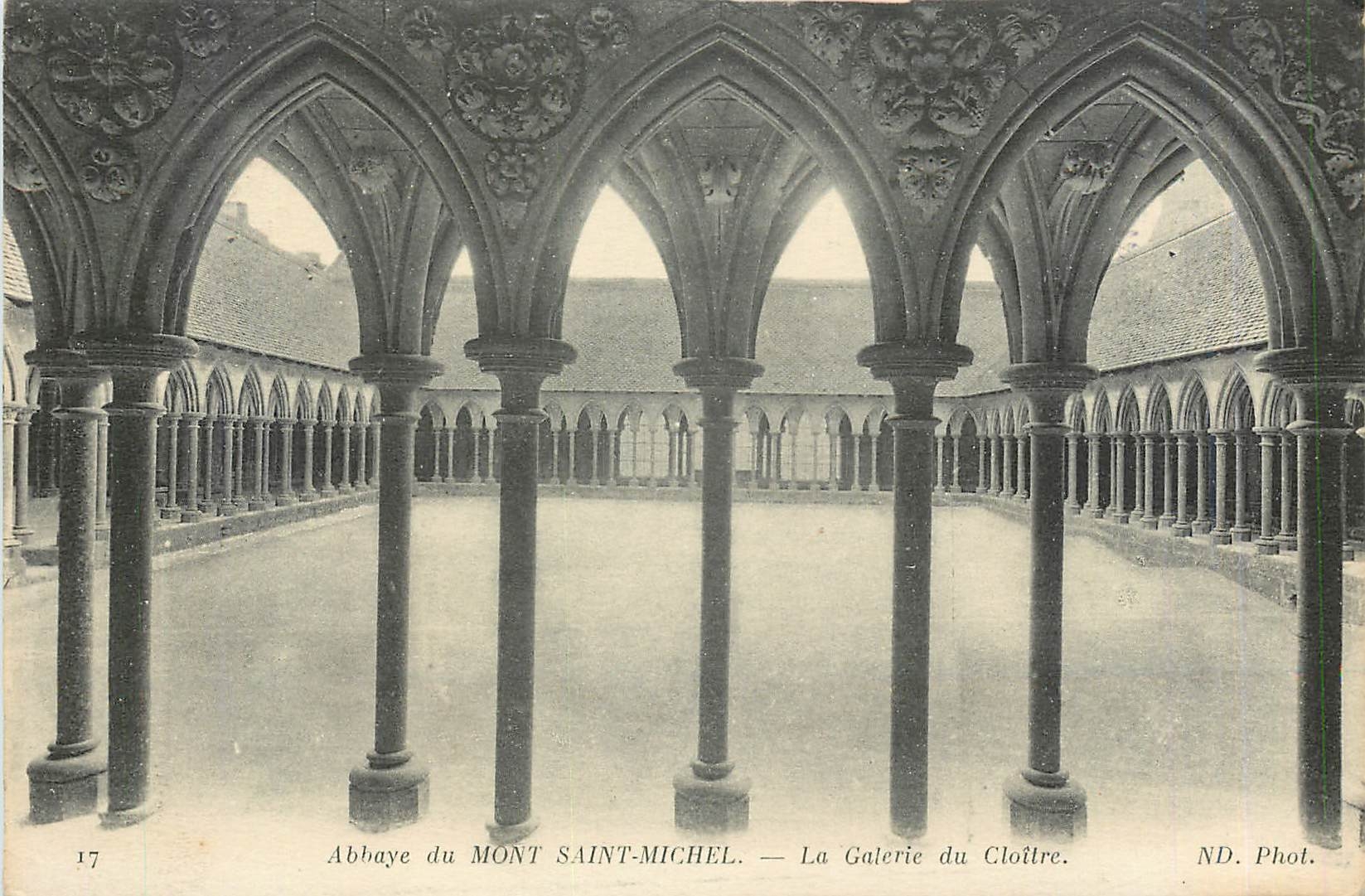 CPA ABBAYE DU MONT ST MICHEL-La galerie du cloitre