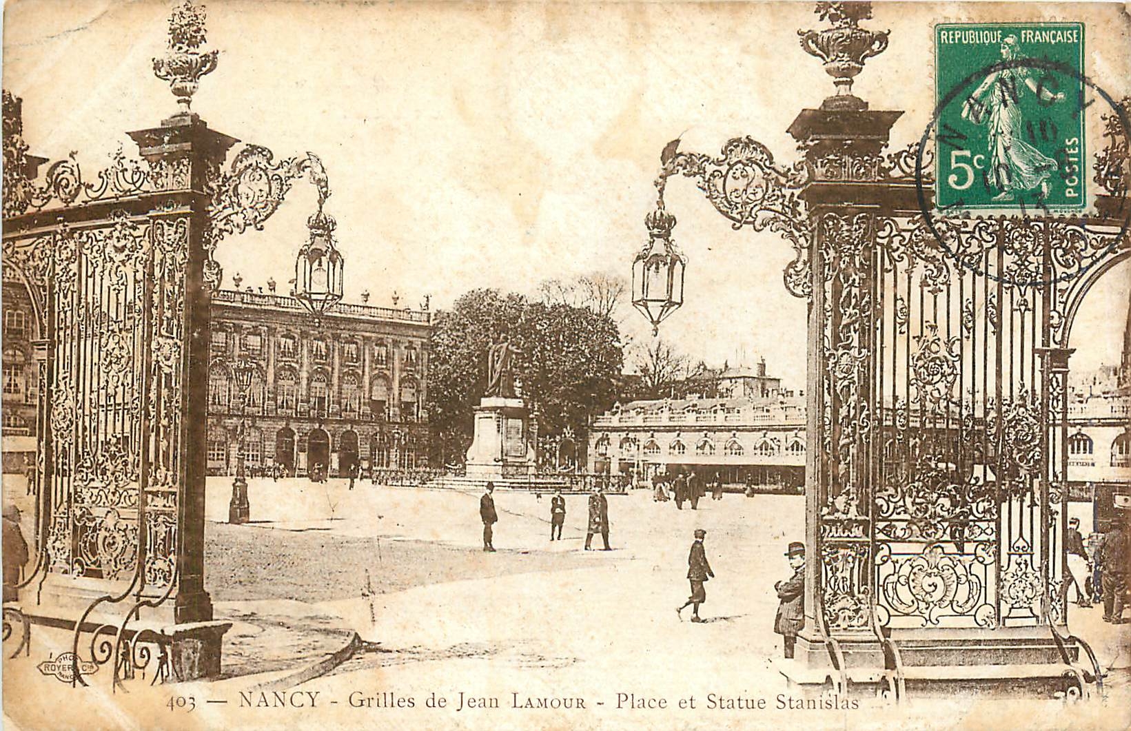 CPA NANCY-Grilles de Jean Lamour-Place et Statue Stanislas