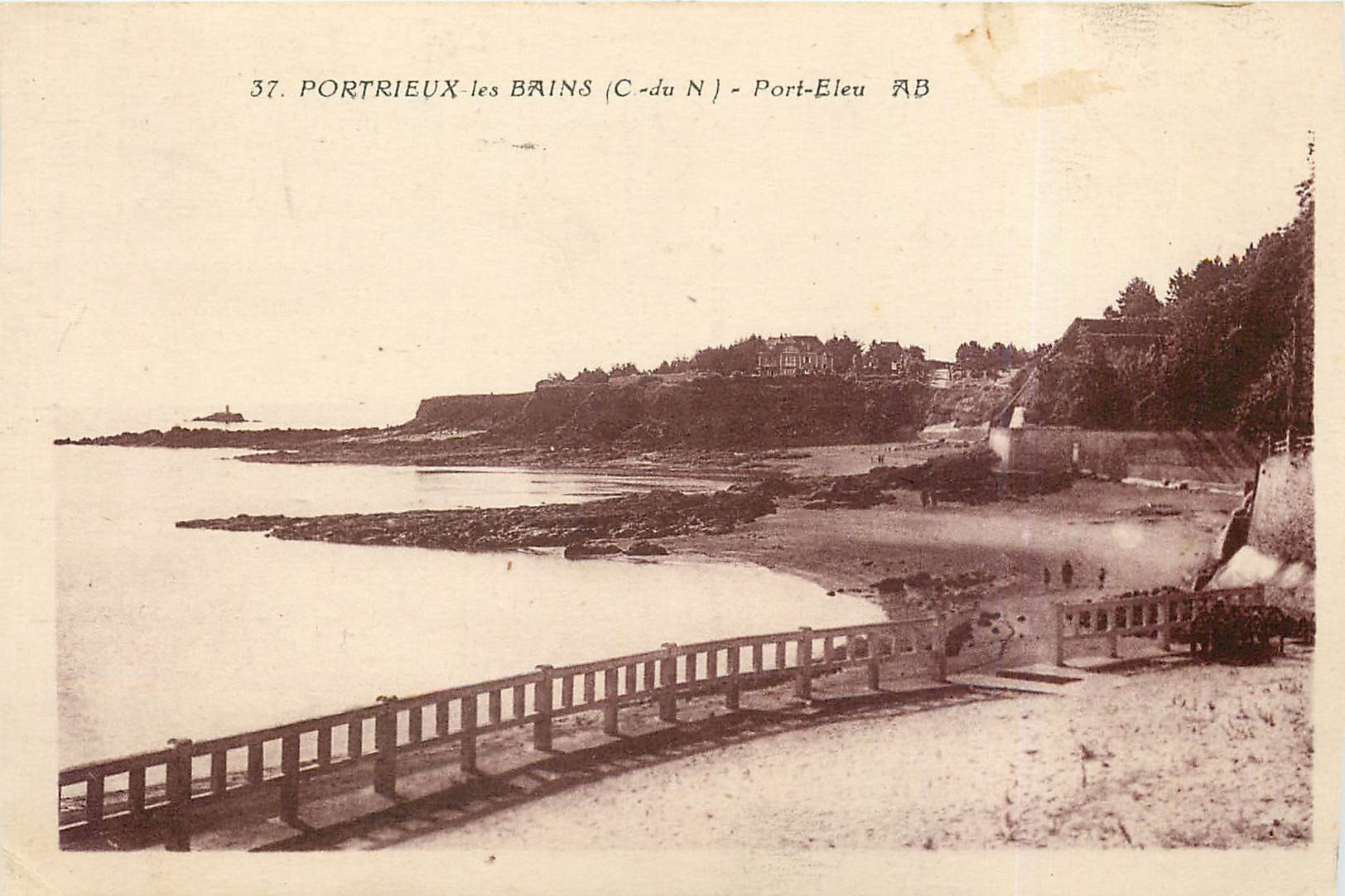 CPA Portrieux les Bains C du N port Eleu