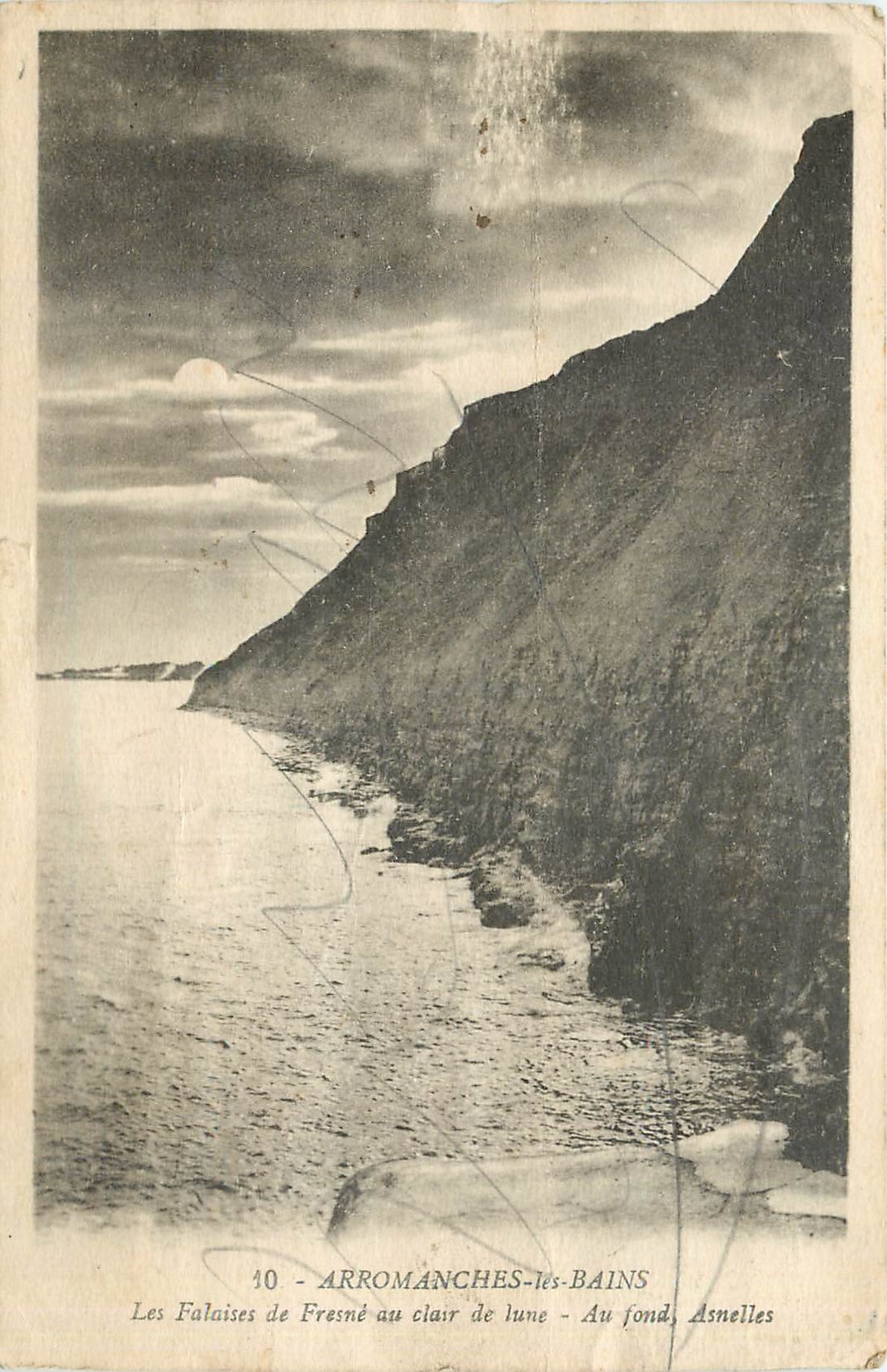 CPA Arromanches les bains les falaises de fresne au clair de lune au fond Asnelles